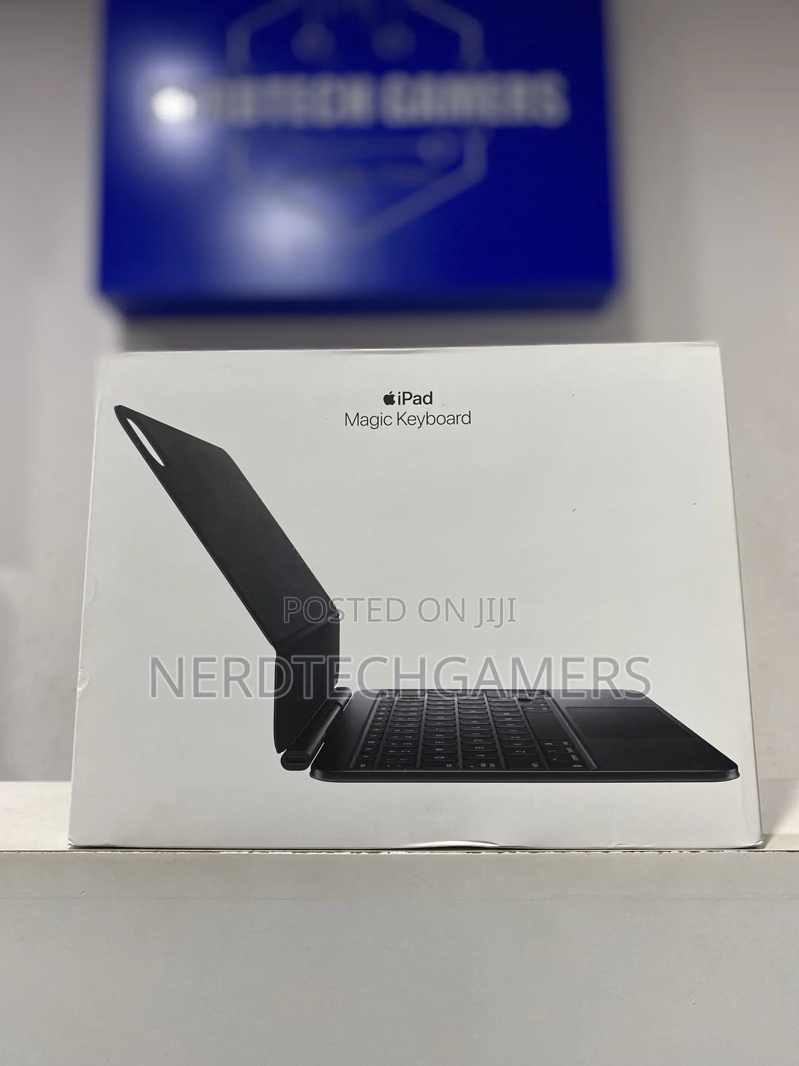 Magic Keyboard for iPad Pro 11inch (M4) - White