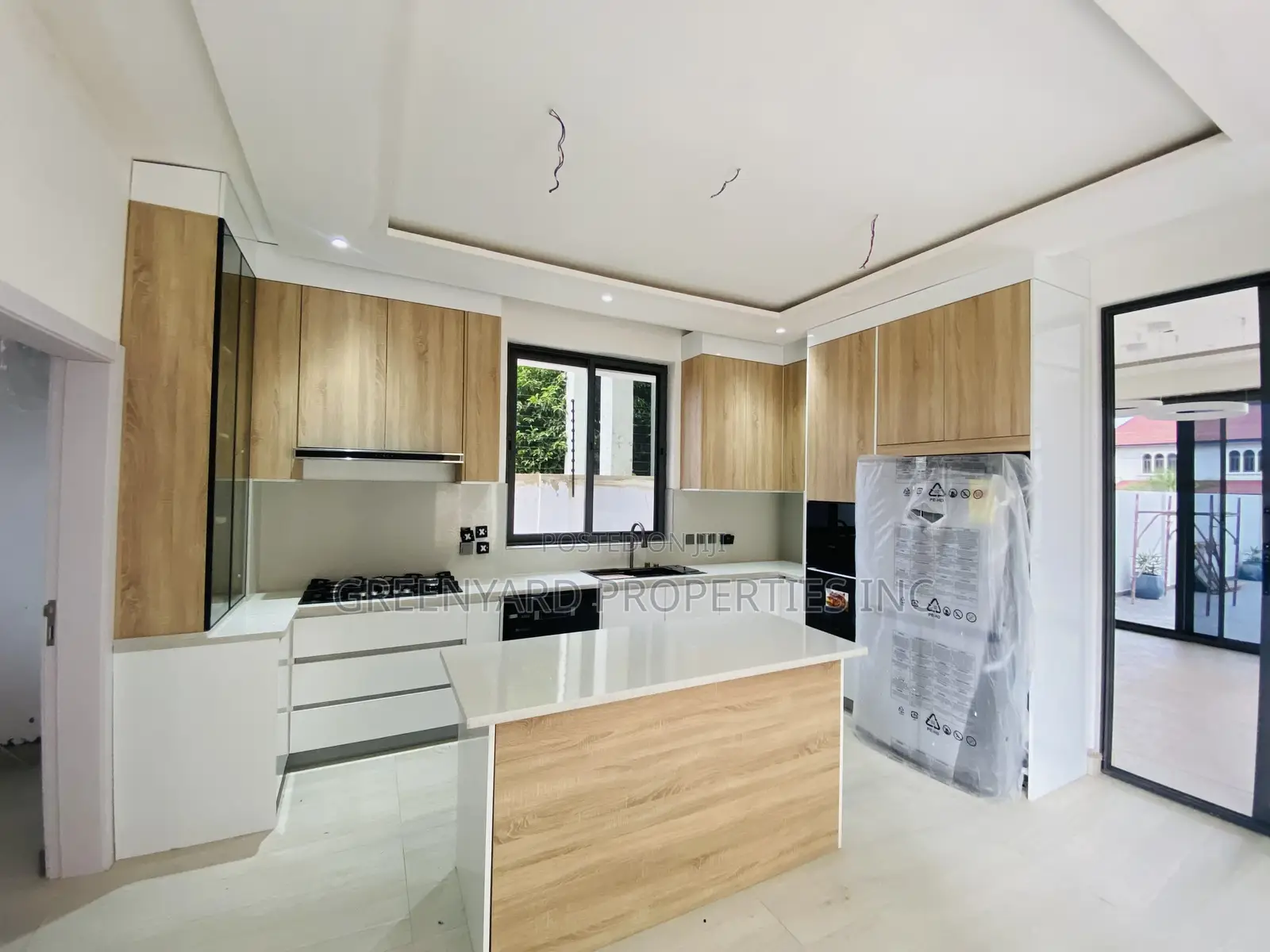 4bdrm Penthouse in East Legon for sale