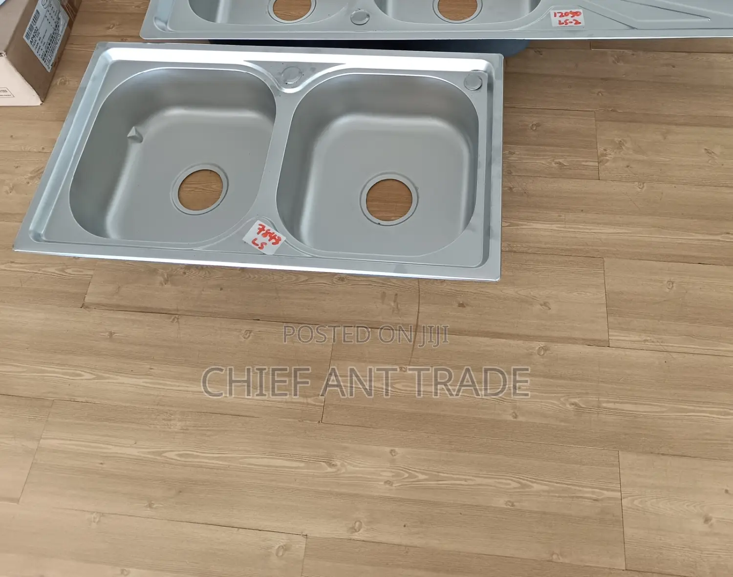 Double Kitchen Sink. 7843LS
