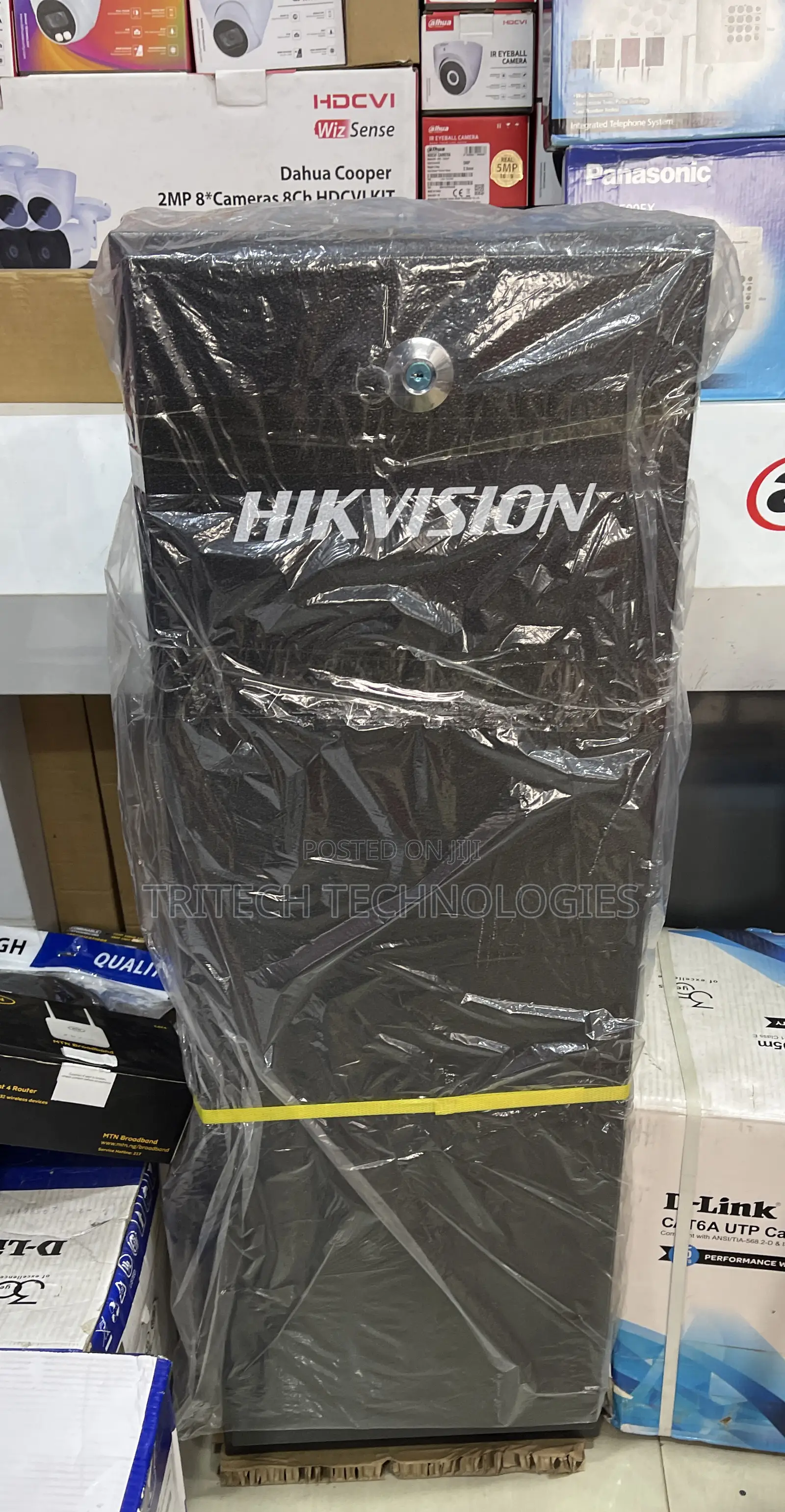 Hikvision Packing Barrier Ds-Tmg4b0-La /Ra [6M Round Pole]