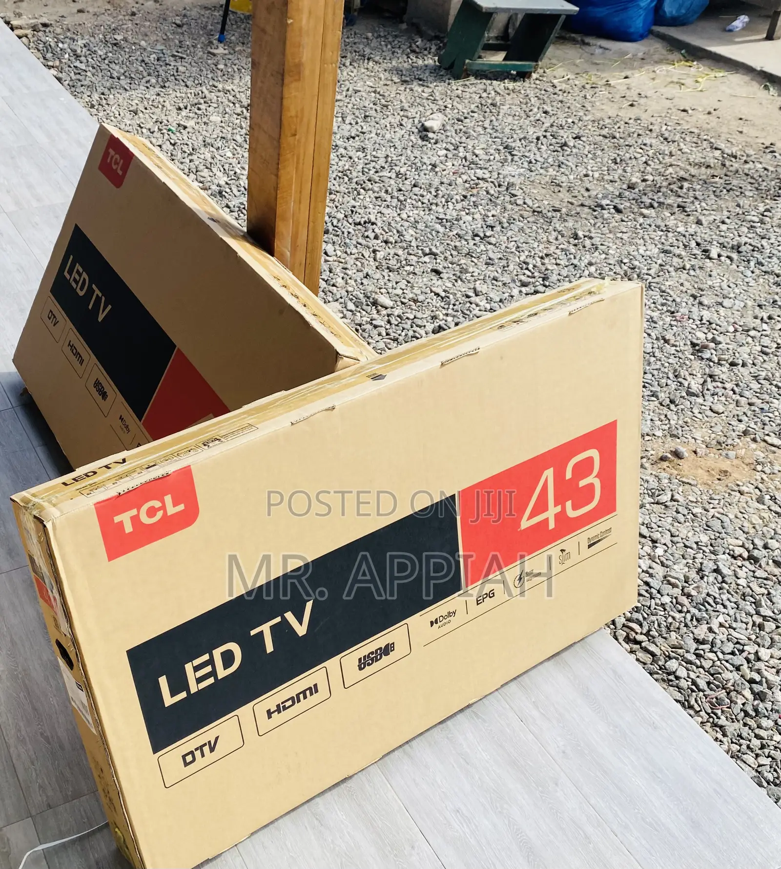 Uniquely Designed TCL 43D3200 43” FHD Digital Satellite Tv