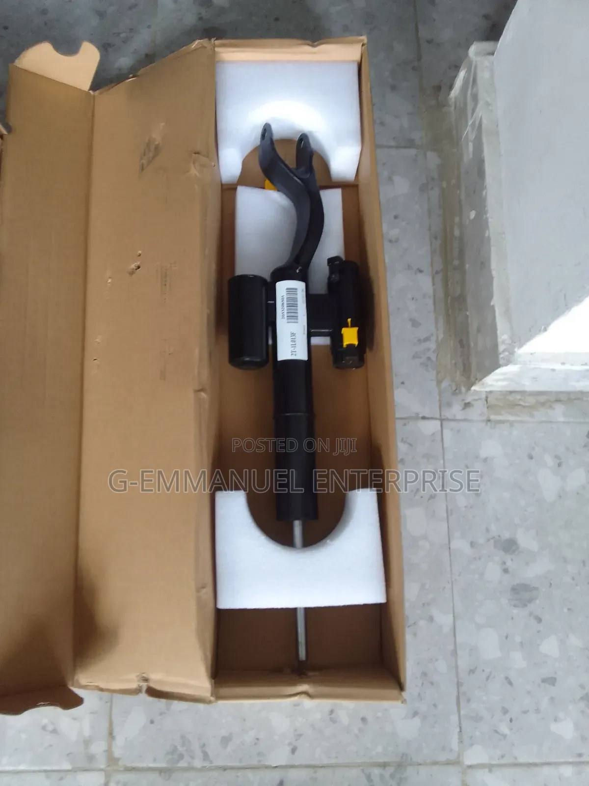 Mercedes Benz C450 2018 Front Shock Absorbers. Original.