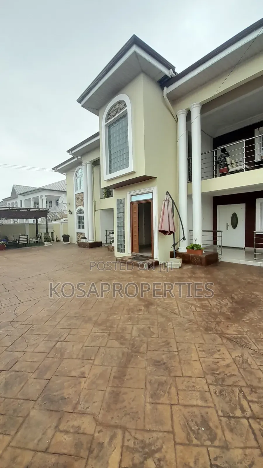 Furnished 3bdrm Apartment in School Junction for rent