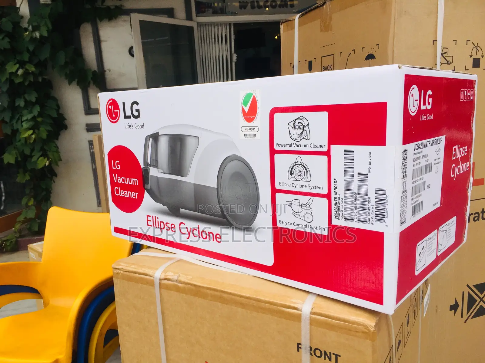Compact Size Vacuum Cleaner VC5420NNTR LG.