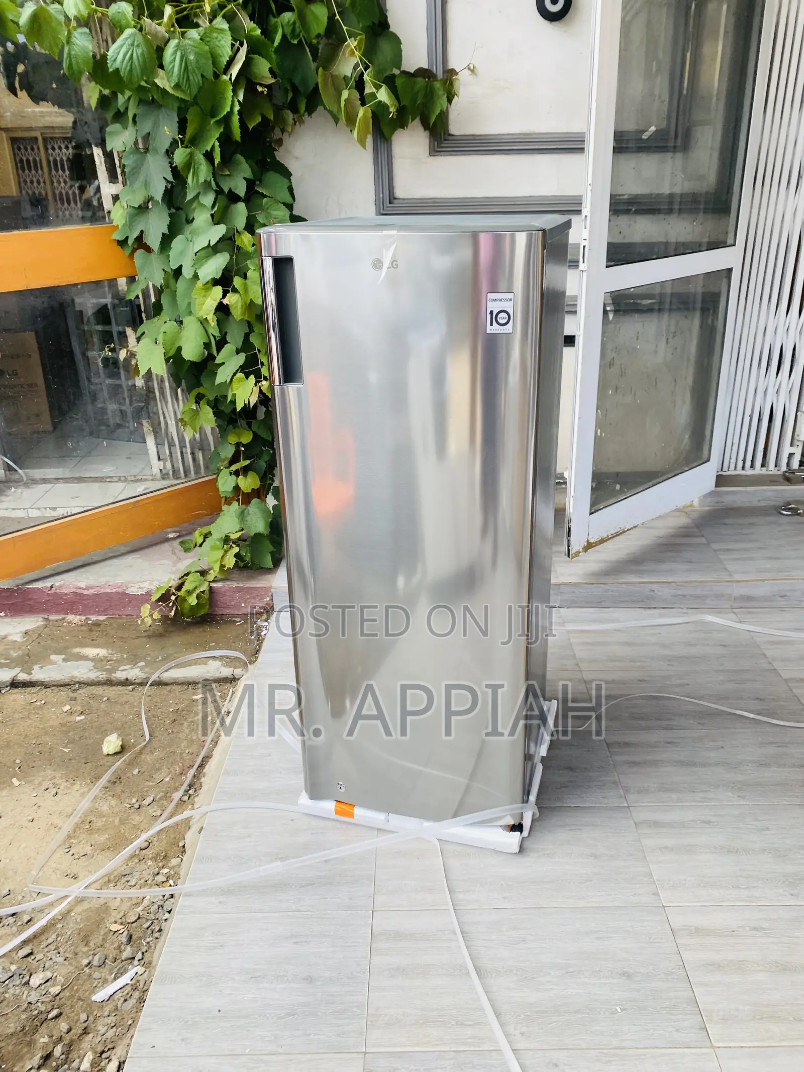 High Quality LG GN-Y331SLS 199L Single Door Fridge.