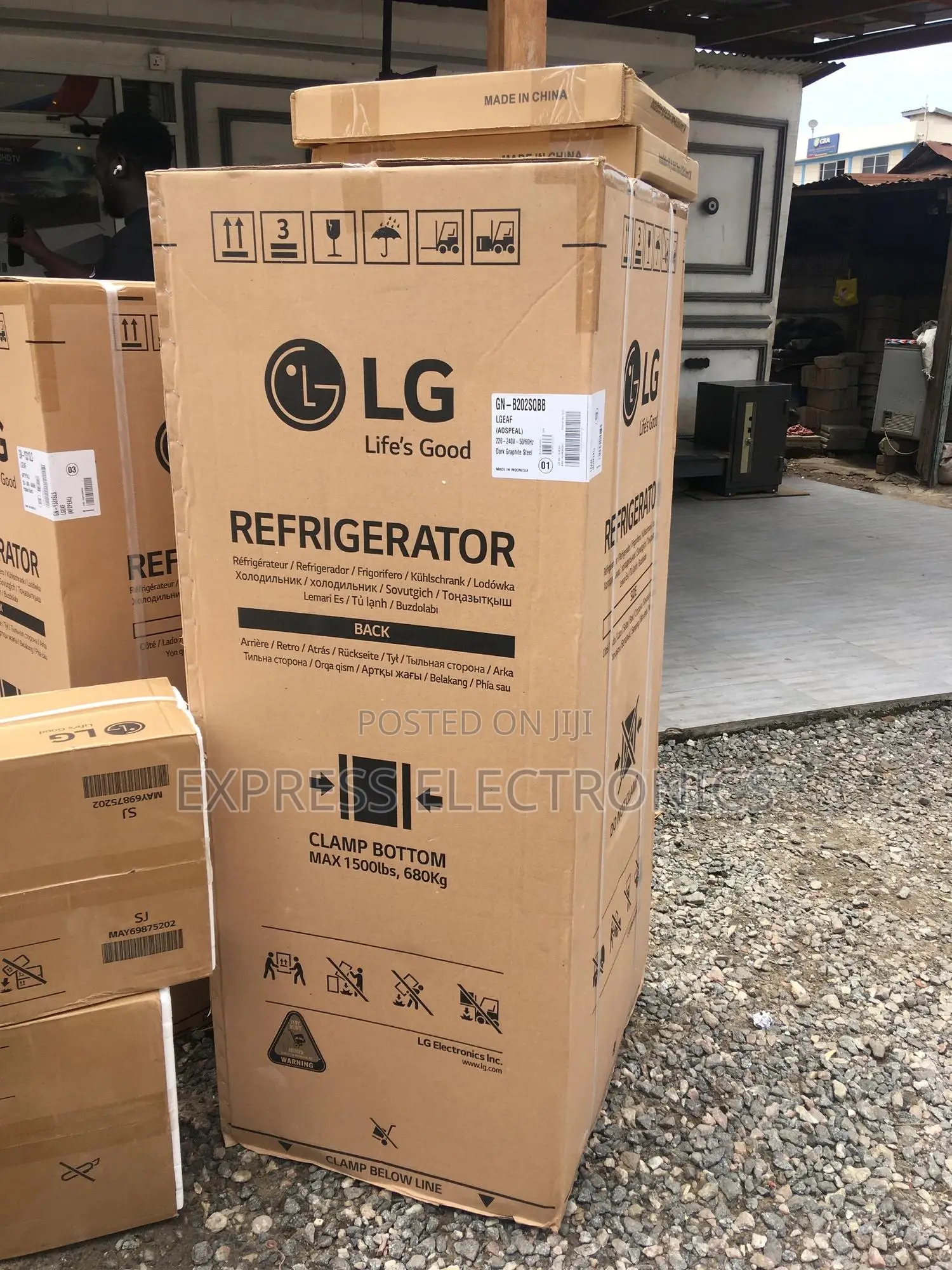 Unique Design GN-B202SQBB —LG Fridge C