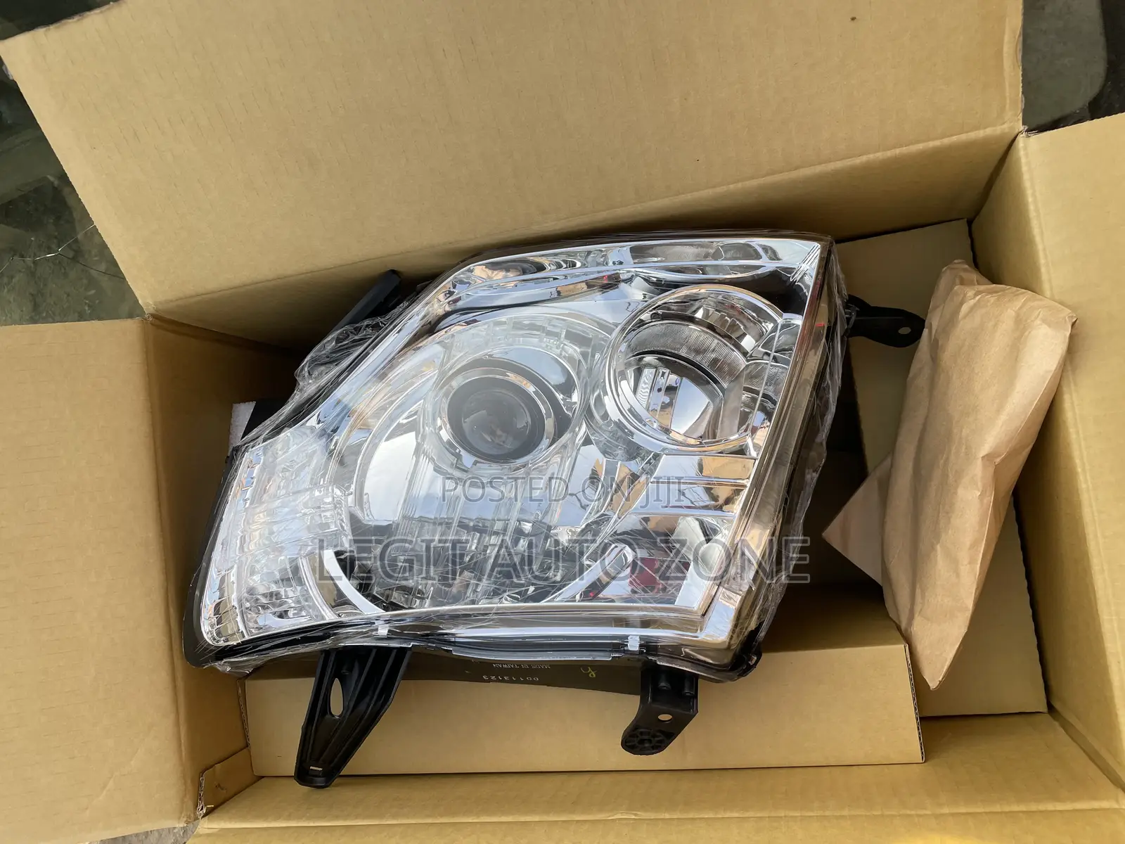 Mitsubishi Pajero Headlight Depo