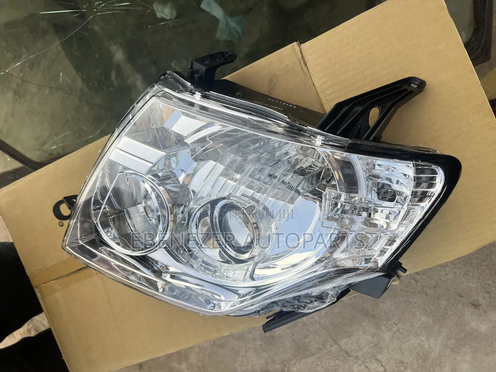 Mitsubishi Pajero Headlights Pair Depo 2011 2012 2013 2014