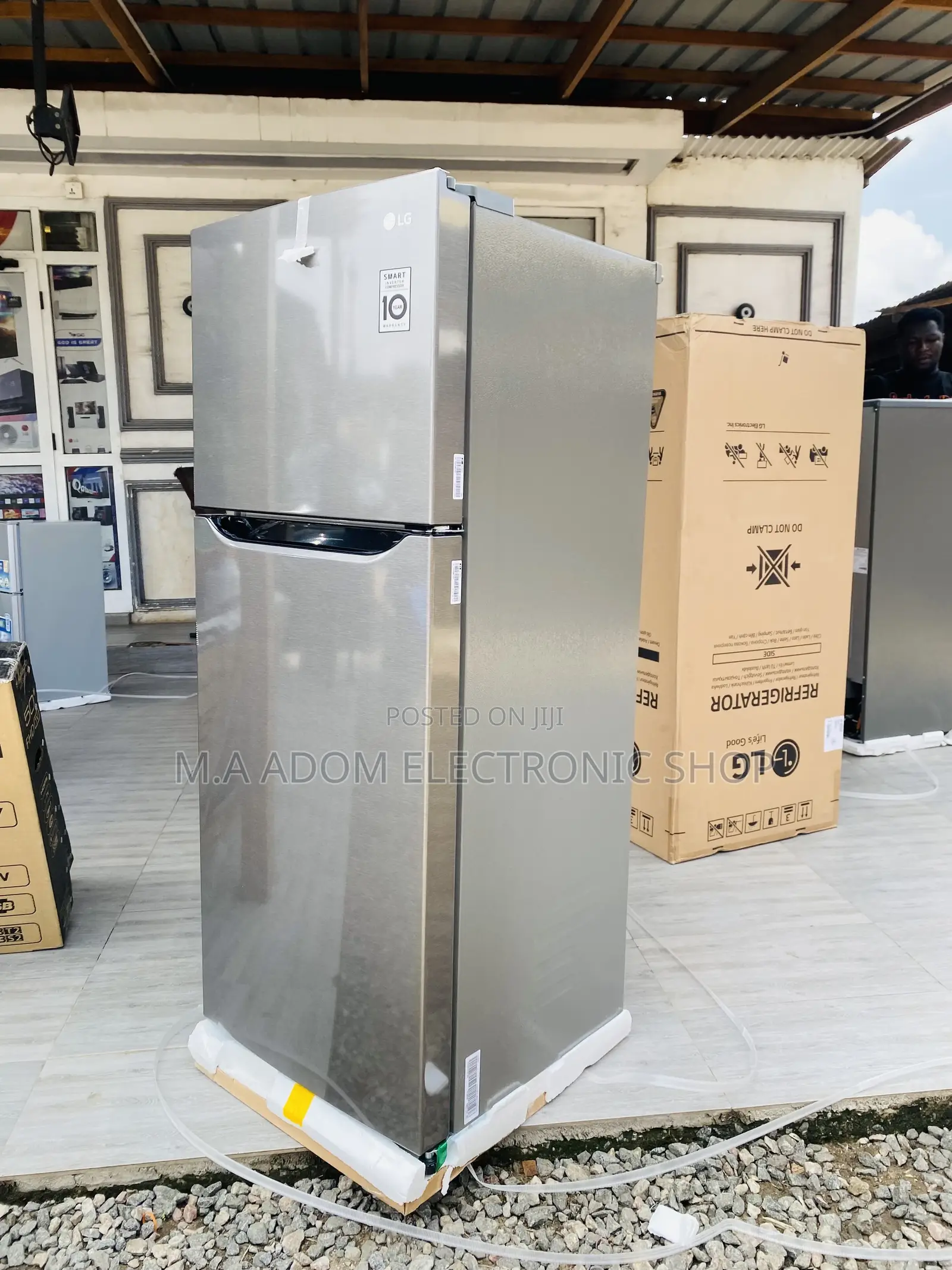Fast Cooling LG GN-B202SQBB 187L Double Door Refrigerator.
