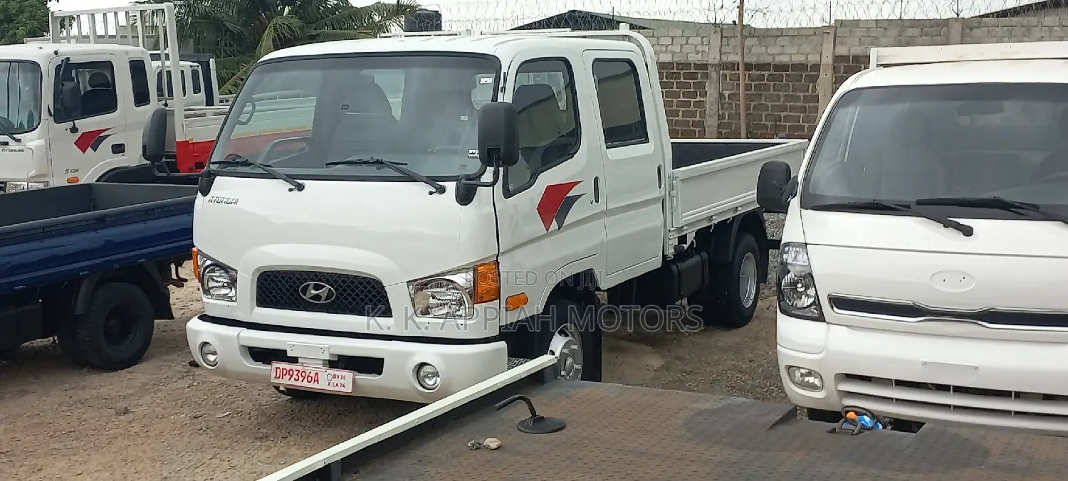 Hyundia Mighty Two Bouble Cube Truck