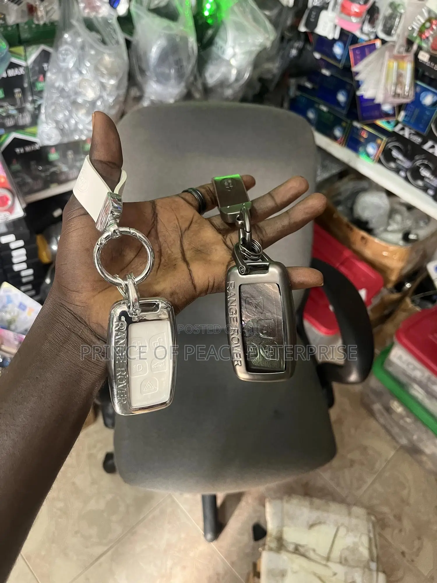 Range Rover Remote Metallic Cover