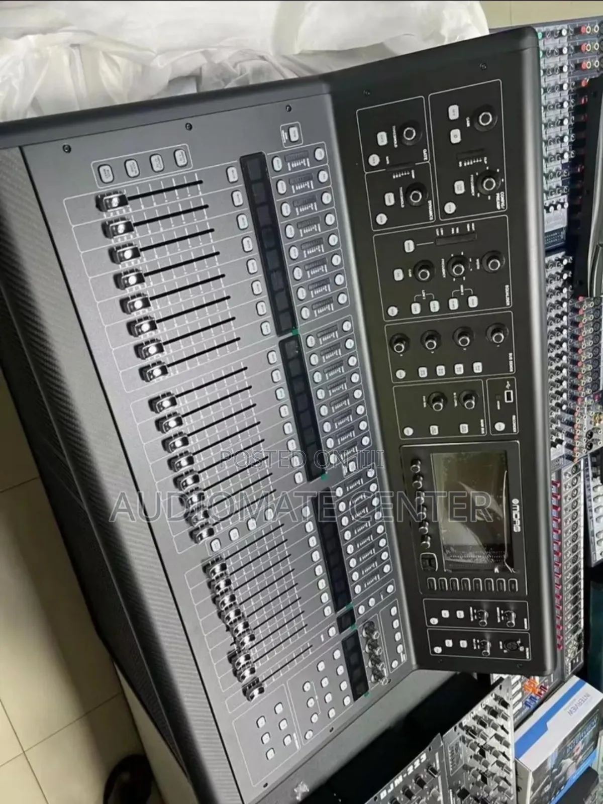 Midas M32 Live With Flight Case