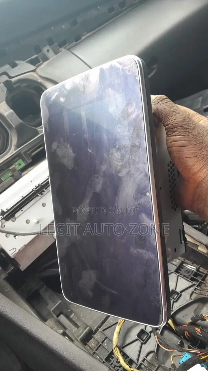 Mercedes Benz C300 Android Tape