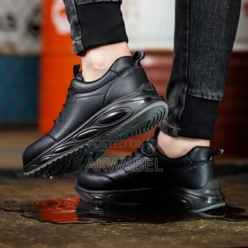 DG627 - Leather Lightweight Safety Shoes
