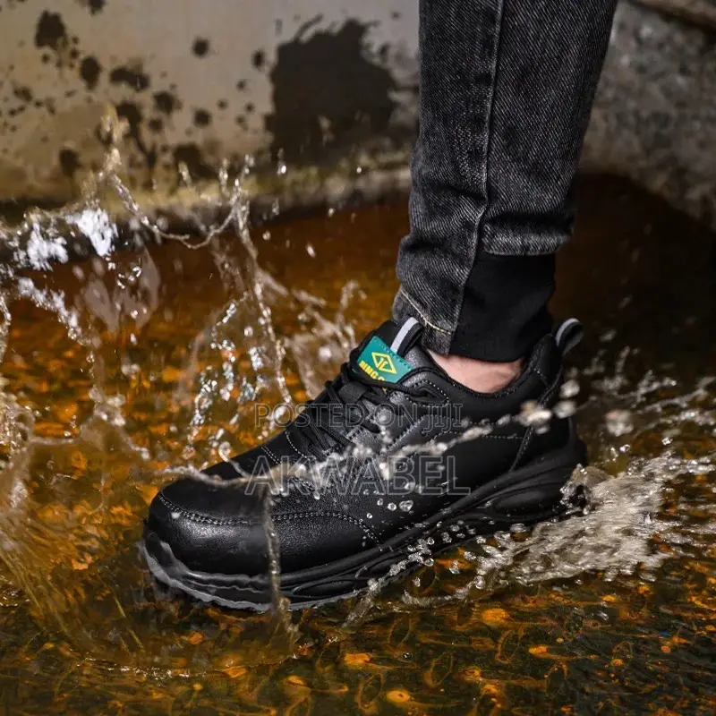 DG627 - Leather Lightweight Safety Shoes