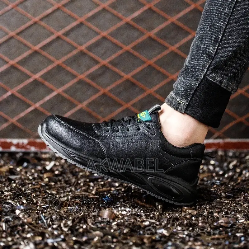 DG627 - Leather Lightweight Safety Shoes