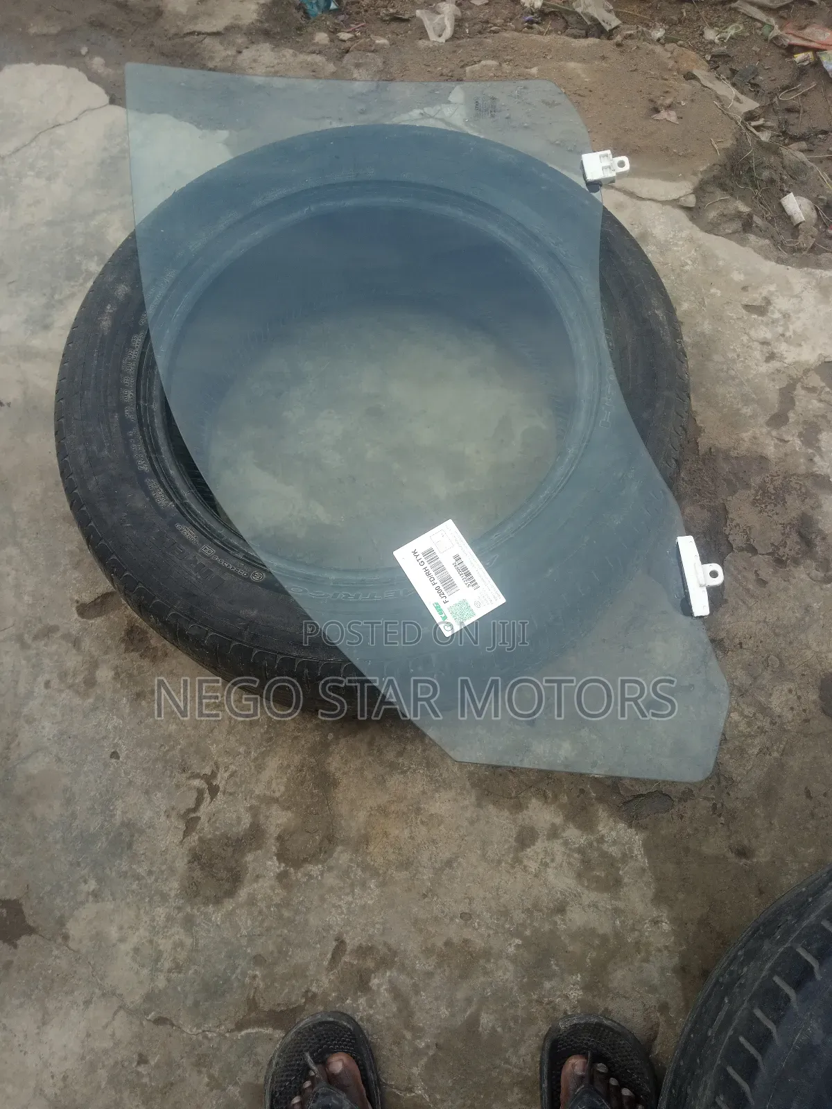 Toyota Landcruiser 2015 Front Door Glass