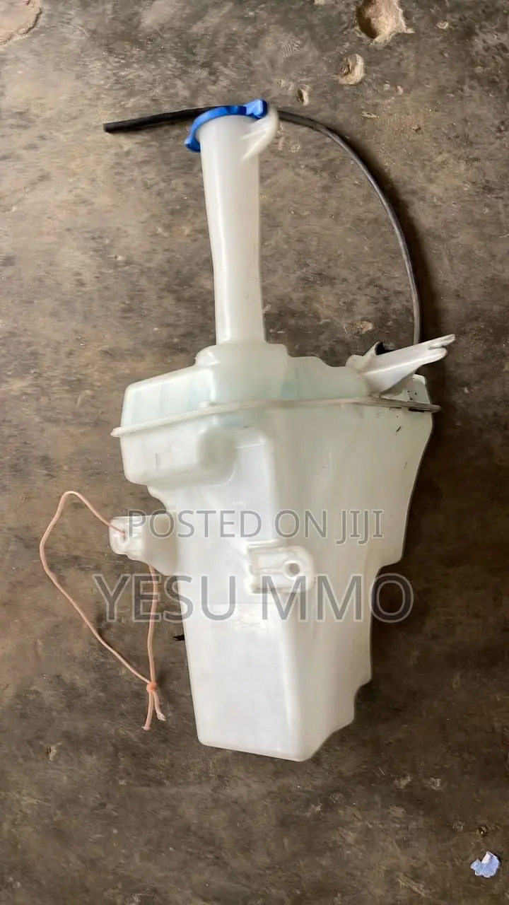 Hyundai Elantra 12-13 Wiper Bottle