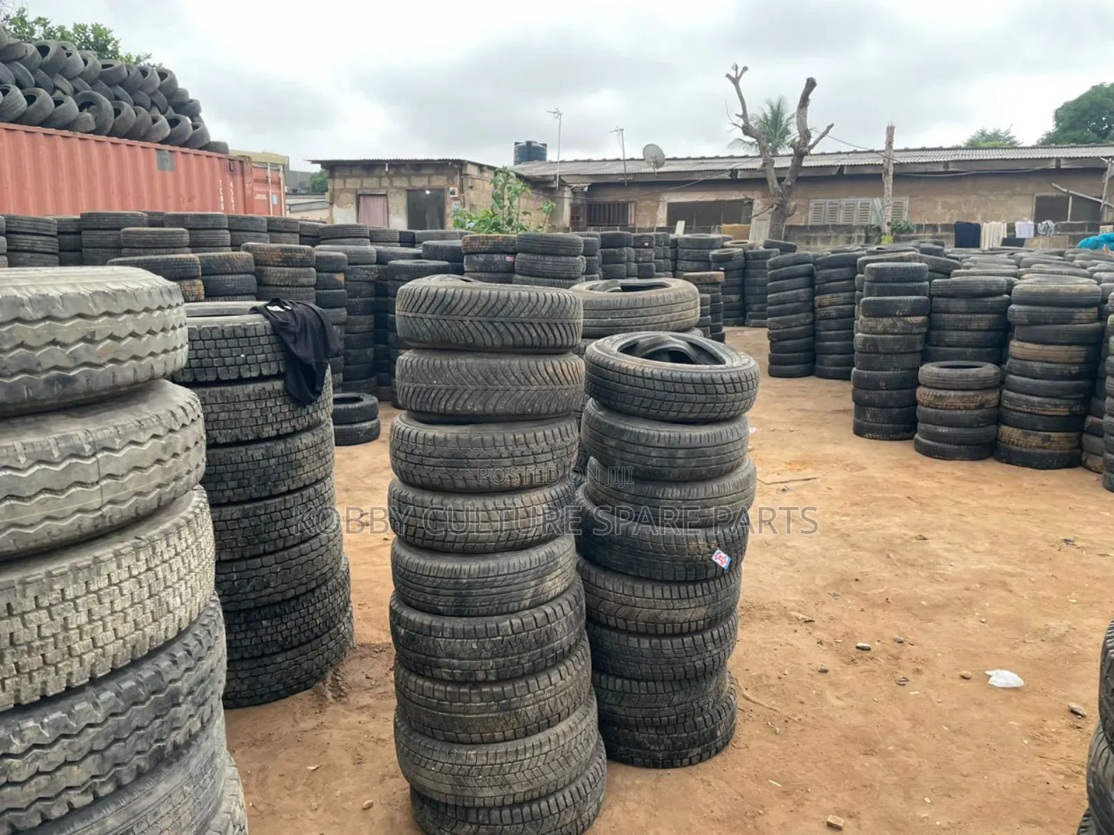 Original First Grade Used Tyres Available for All Cars