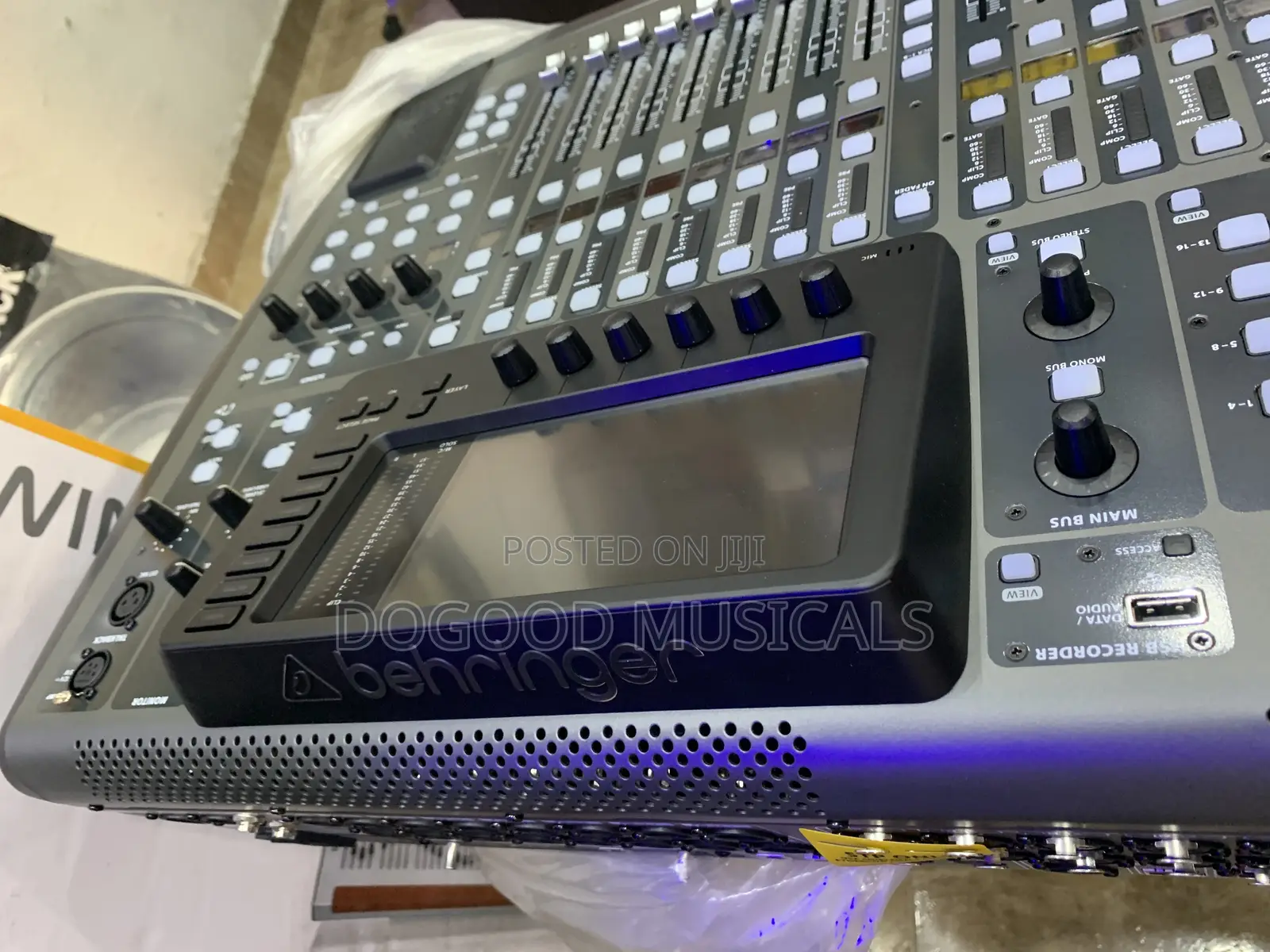 Behringer X32 32channel Digital Mixer