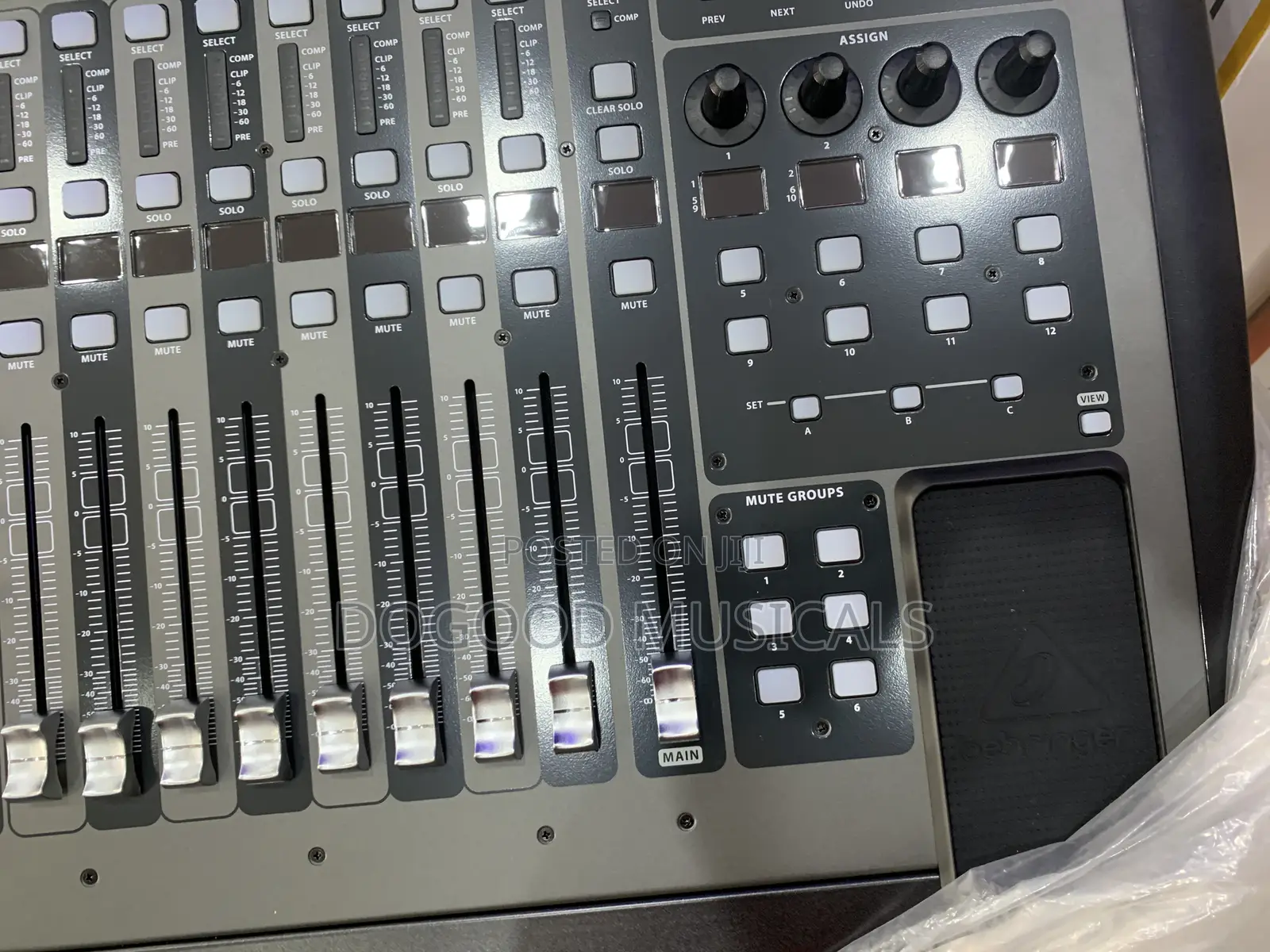 Behringer X32 32channel Digital Mixer