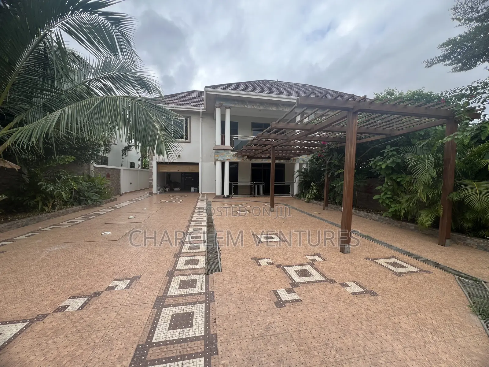 4bdrm House in Charclem Ventures, Accra Metropolitan for rent