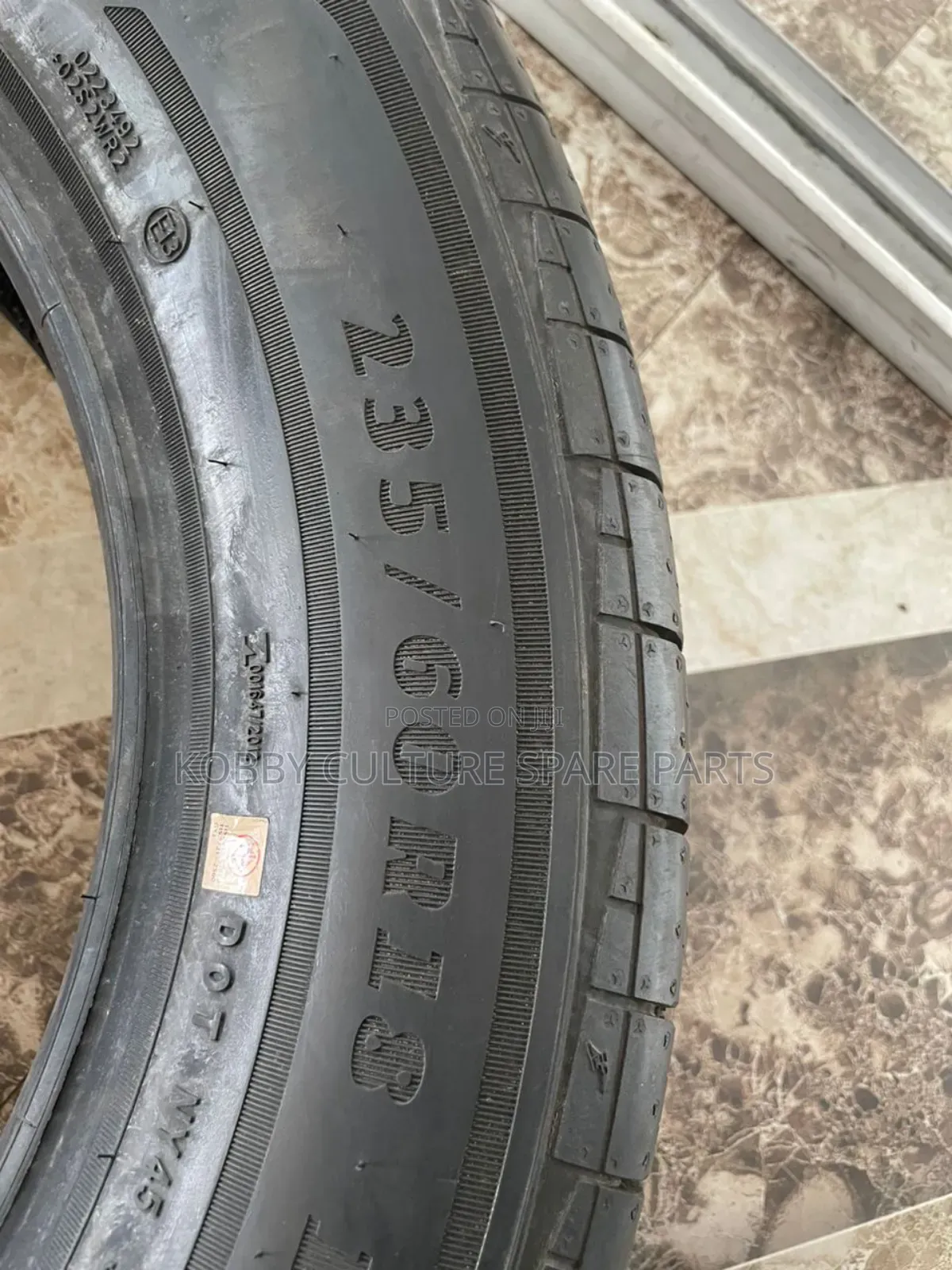 Ororiginal Goodyear 235/60r18 Tyres Available for All Cars