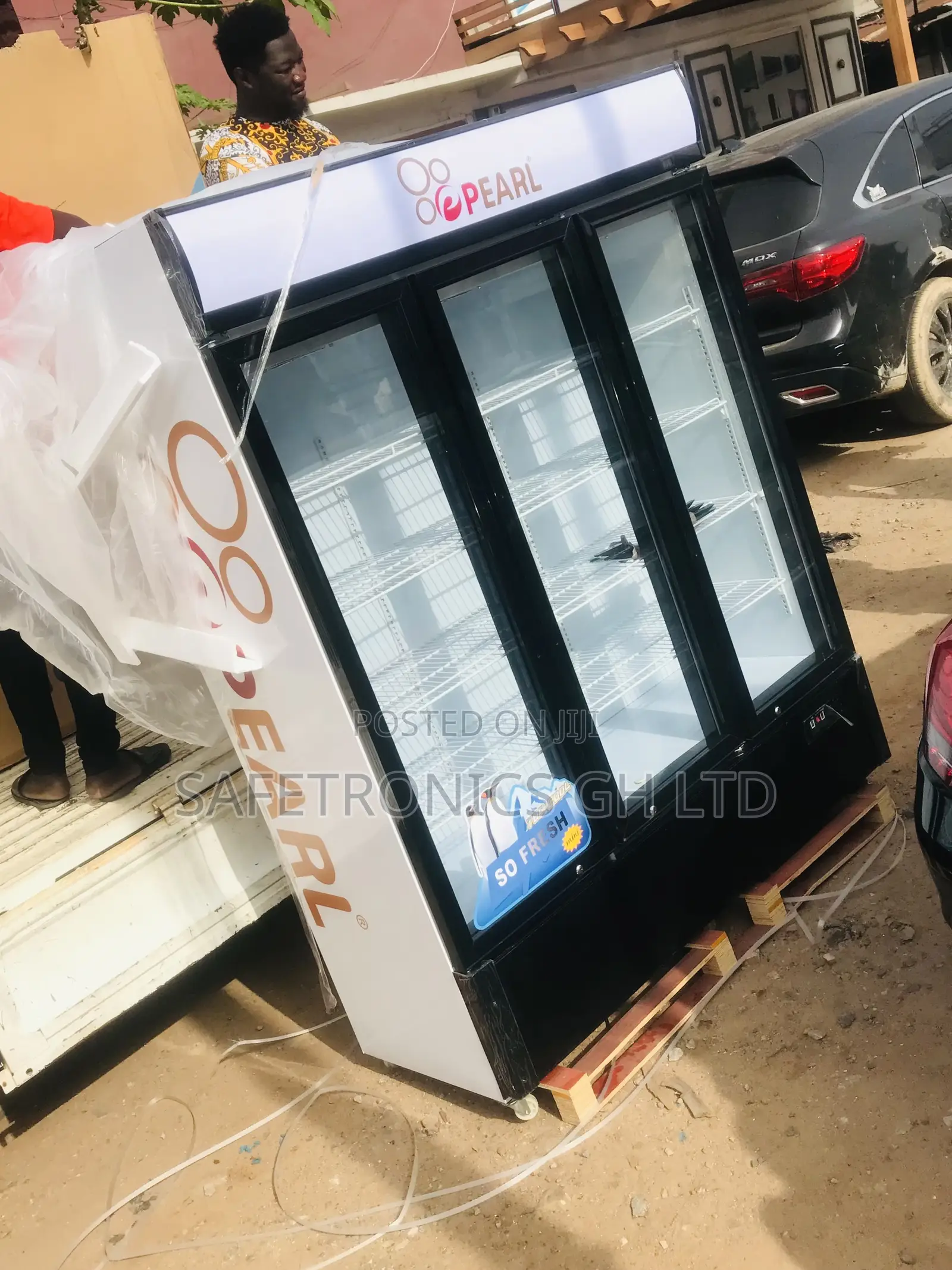 Shop 3 Doors Pearl PVC-150 Display Glass Fridge