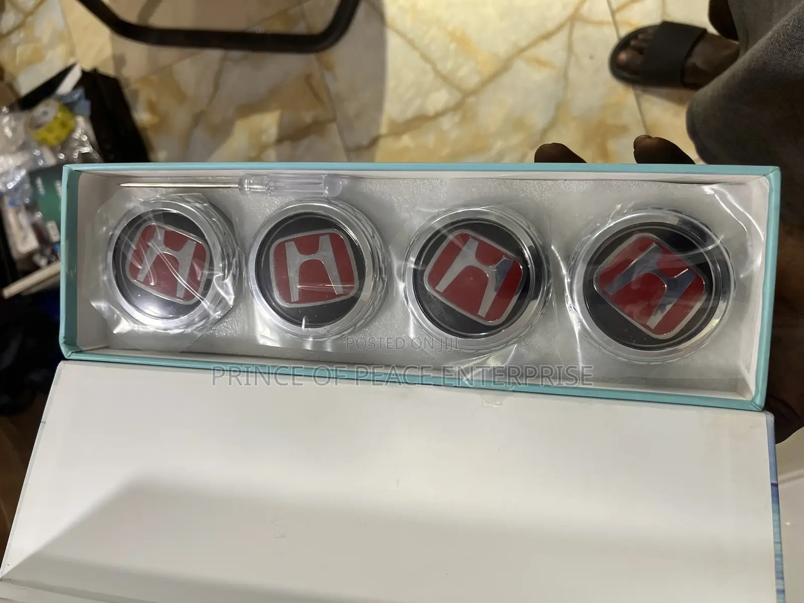 Floating Honda Center Caps for Accord, Civic, Fit, CRV HRV