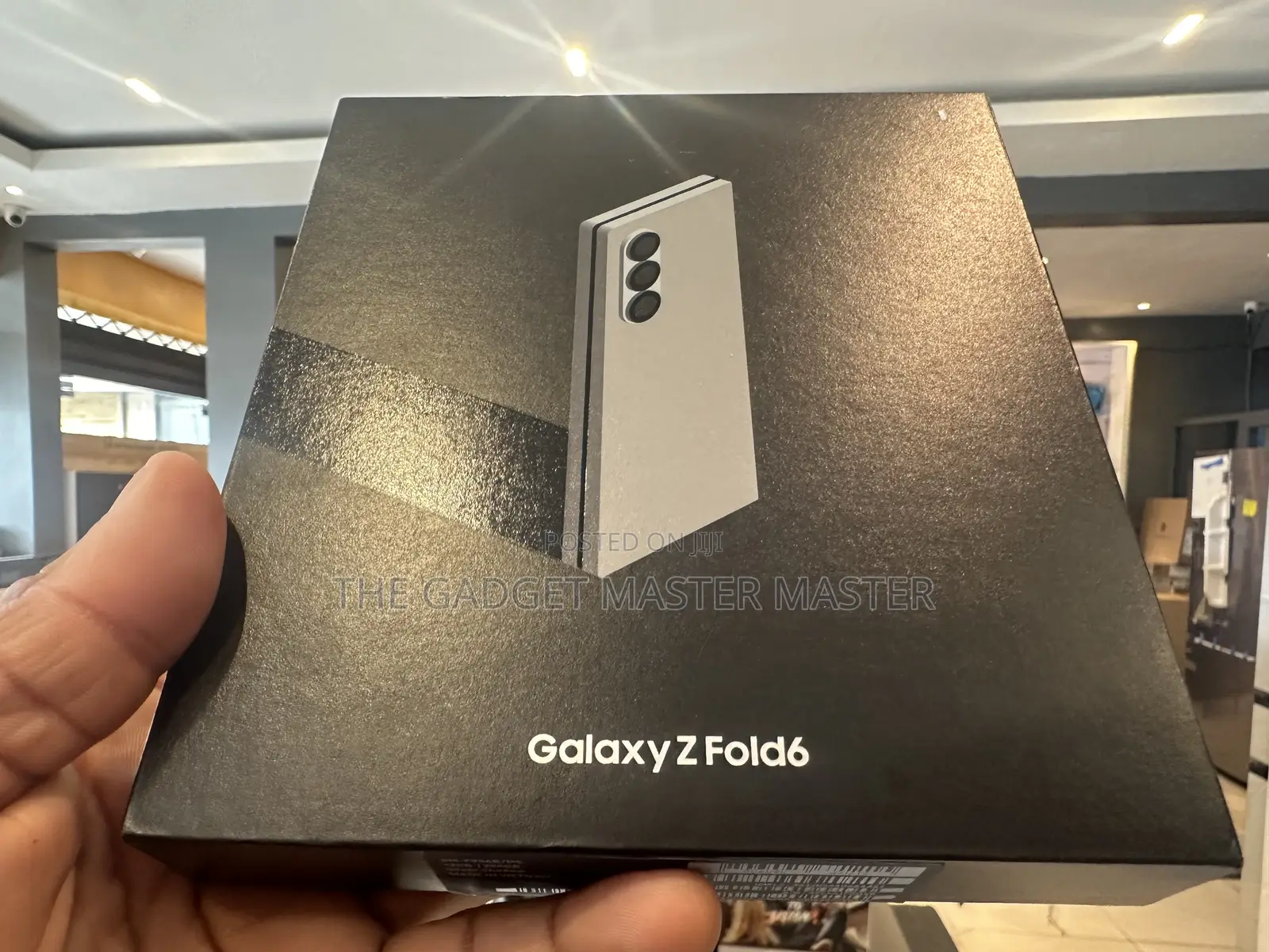 New Samsung Galaxy Fold 512 GB Silver