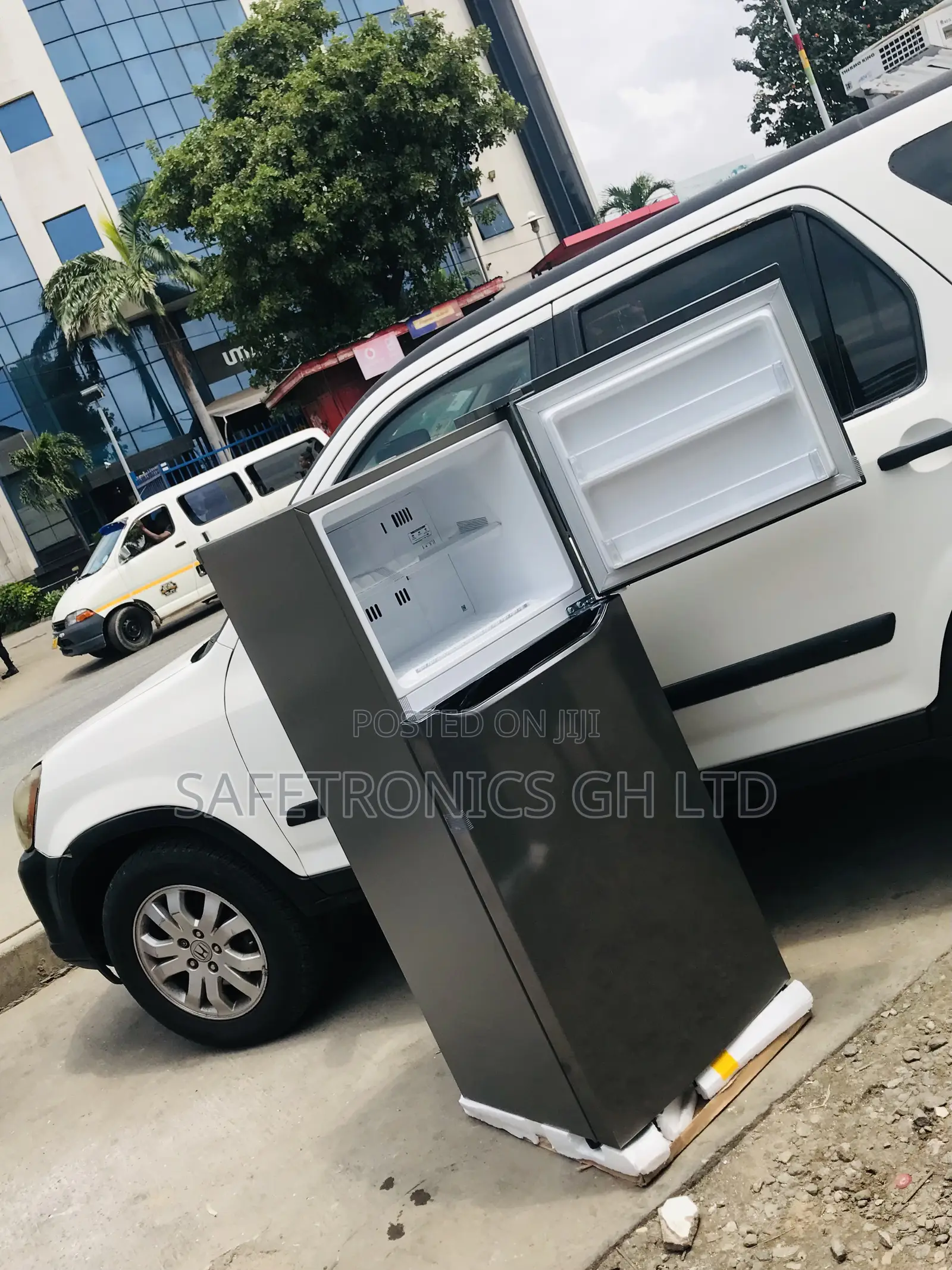 Elegant Design LG Gray Topfreezer GN-B202SQBB 