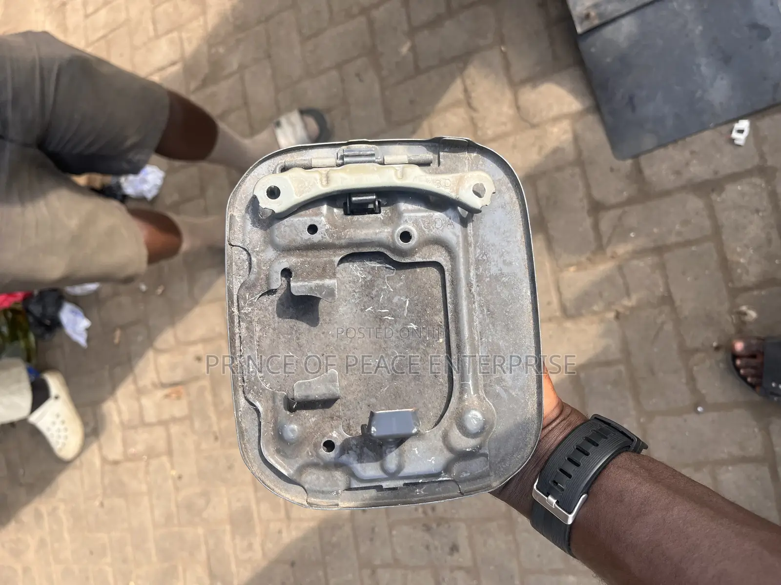 Corolla 2003 Tank Cover Replacement