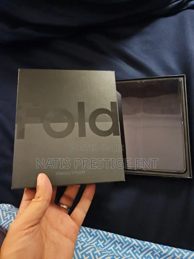 New Samsung Galaxy Z Fold4 256 GB Black