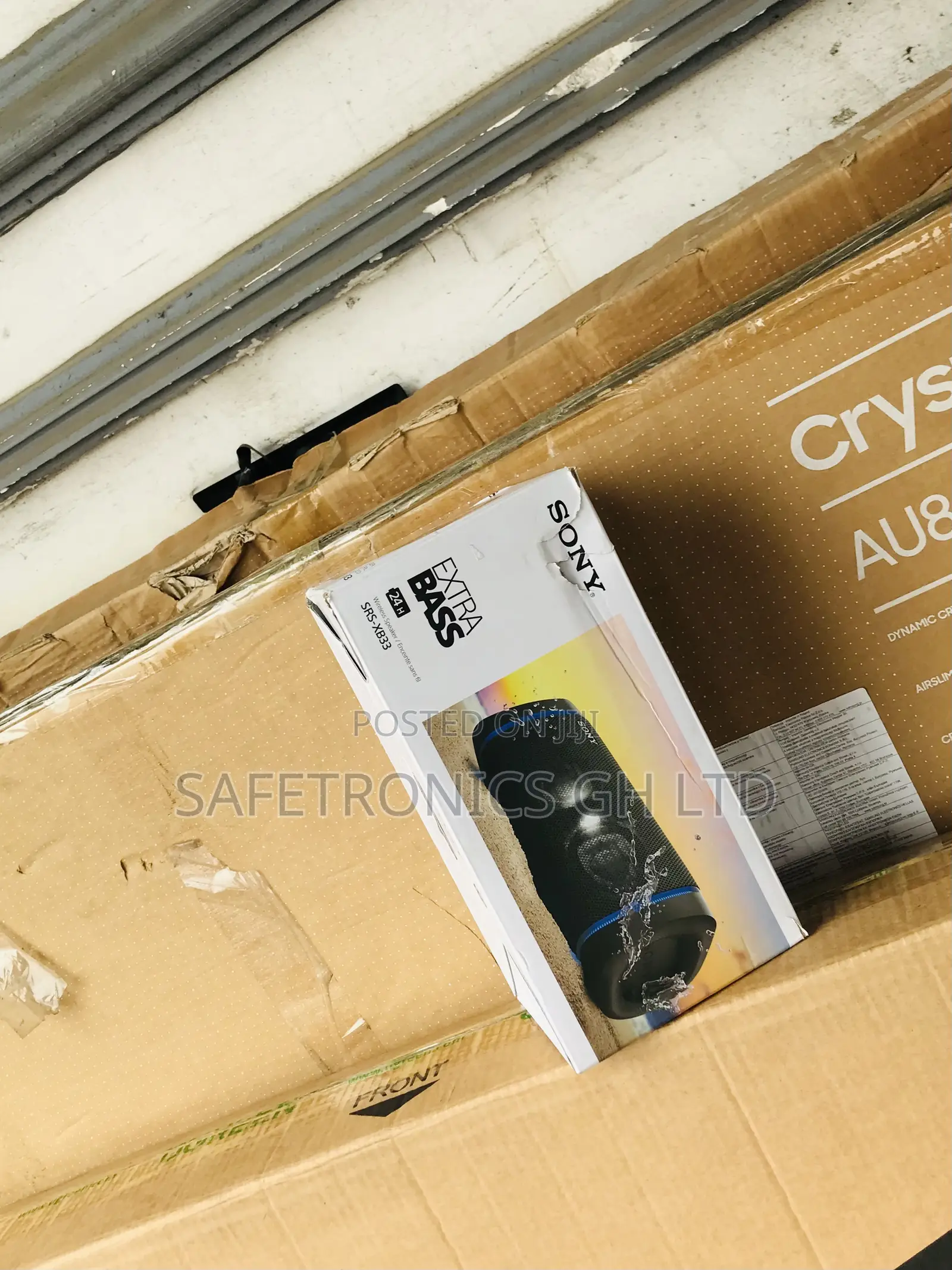 Essential Black LG Bluetooth Sony SRS-XB33 Speaker 