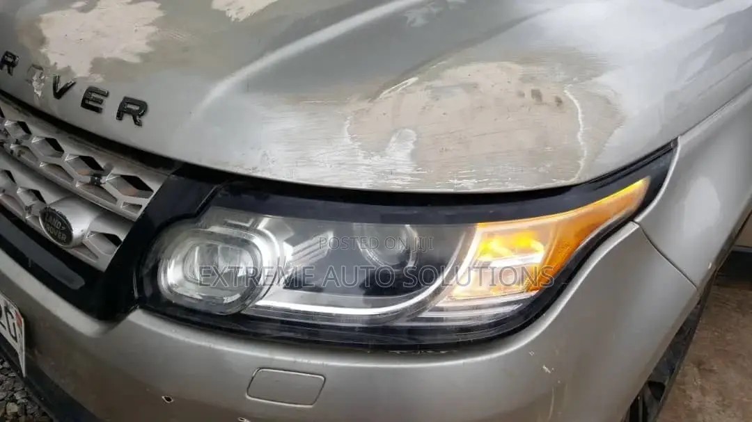 Range Rover Sports 2014 Headlights