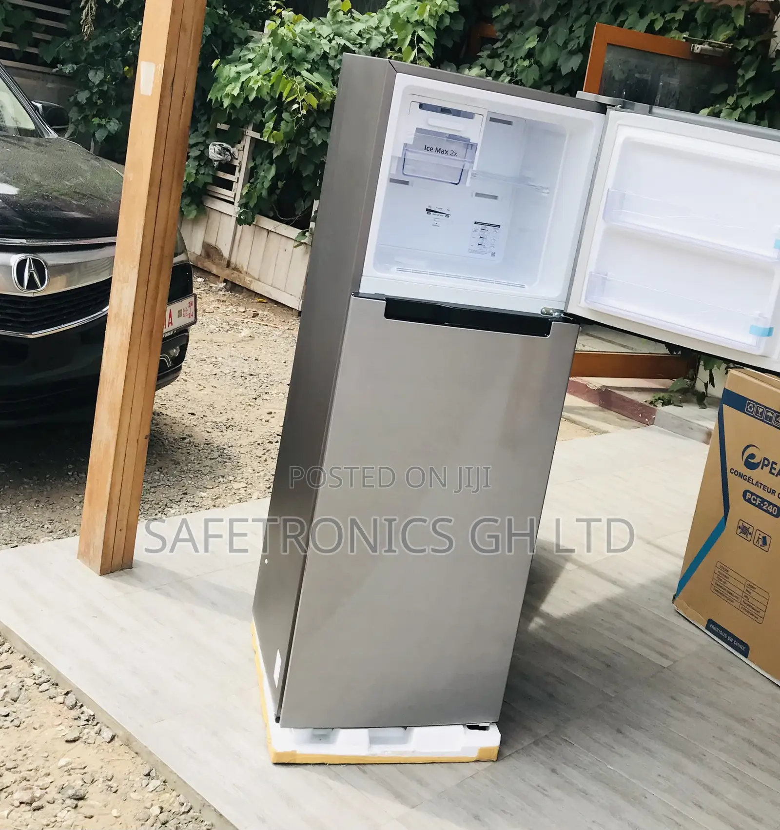 Adorable New Samsung Topfreezer Gray RT-31 Fridge 