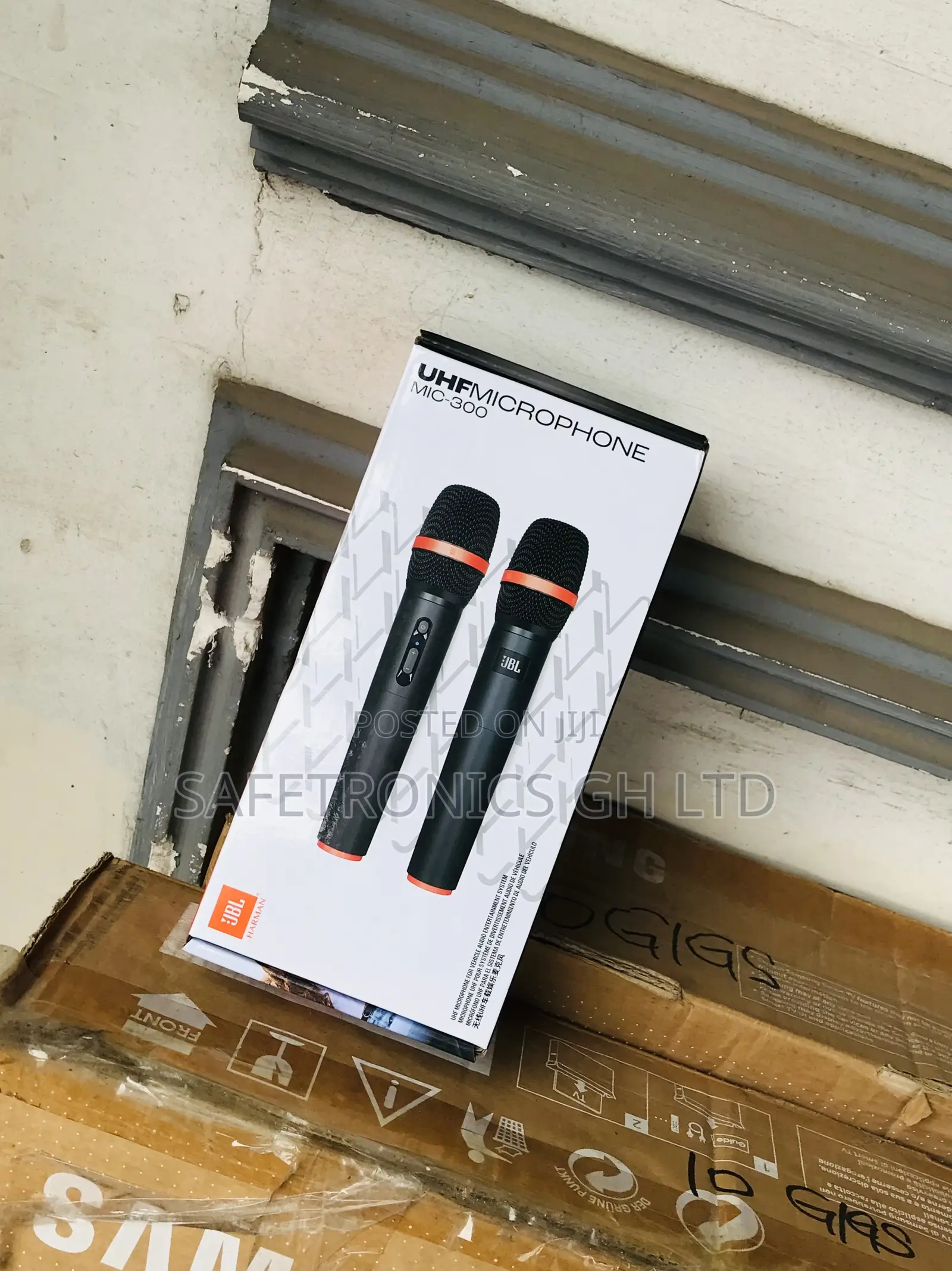 Long Lastest 2 Set UHF Microphone JBL 
