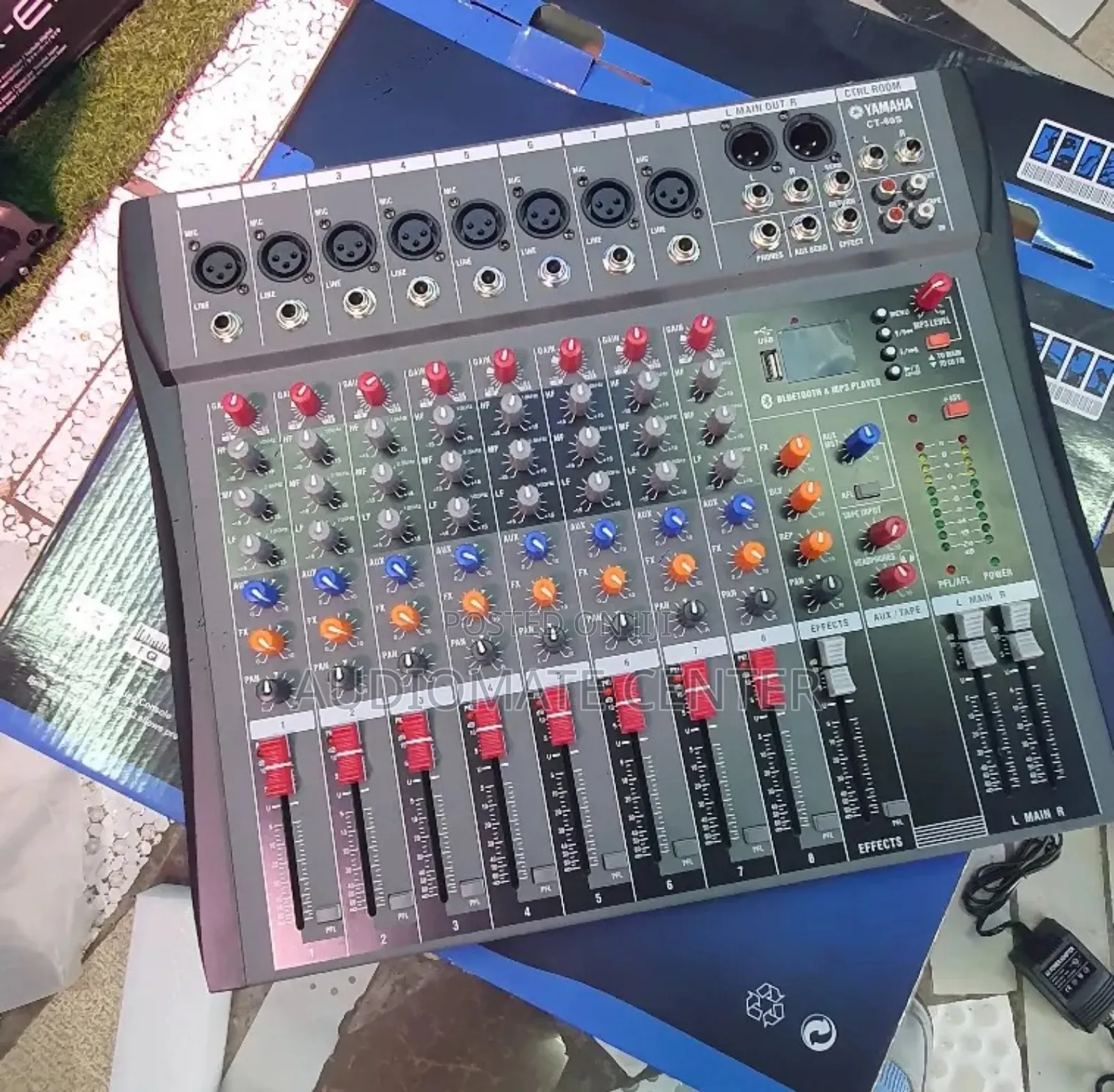 Yamaha 8 Channel Mixer