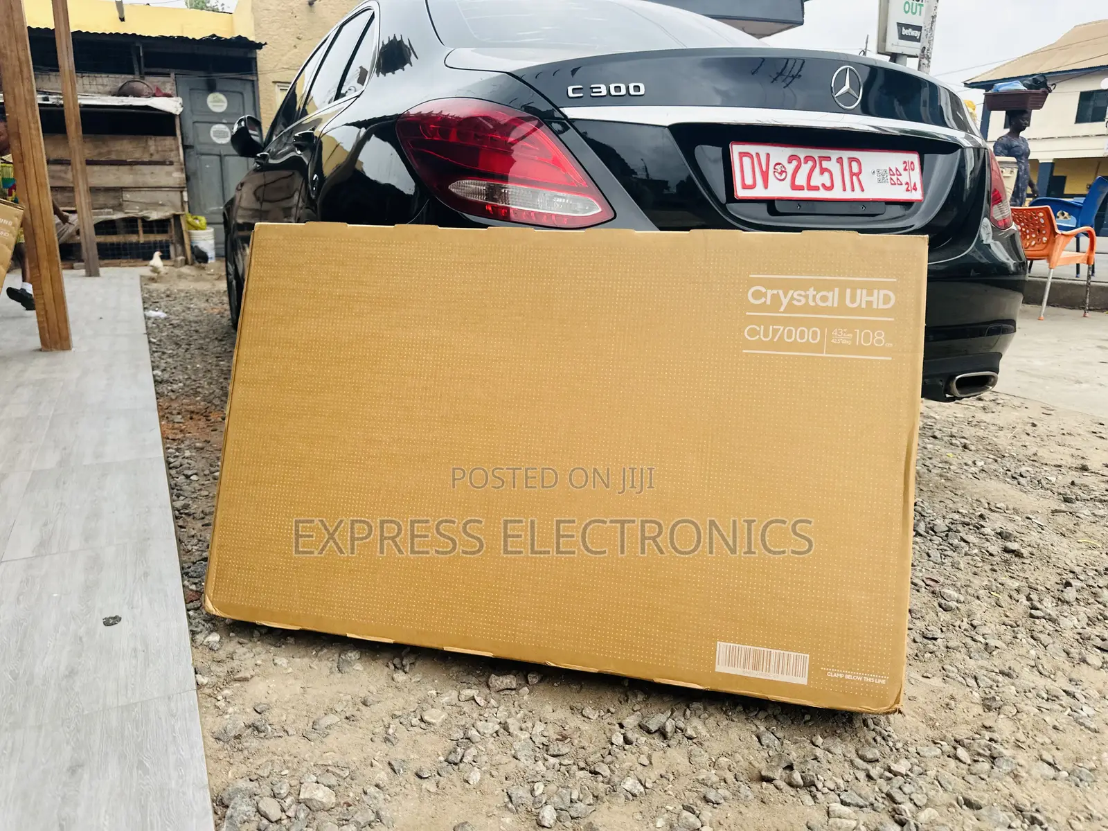 Ultra Modern Slim UHD Smart 43”Cu7000 Samsung