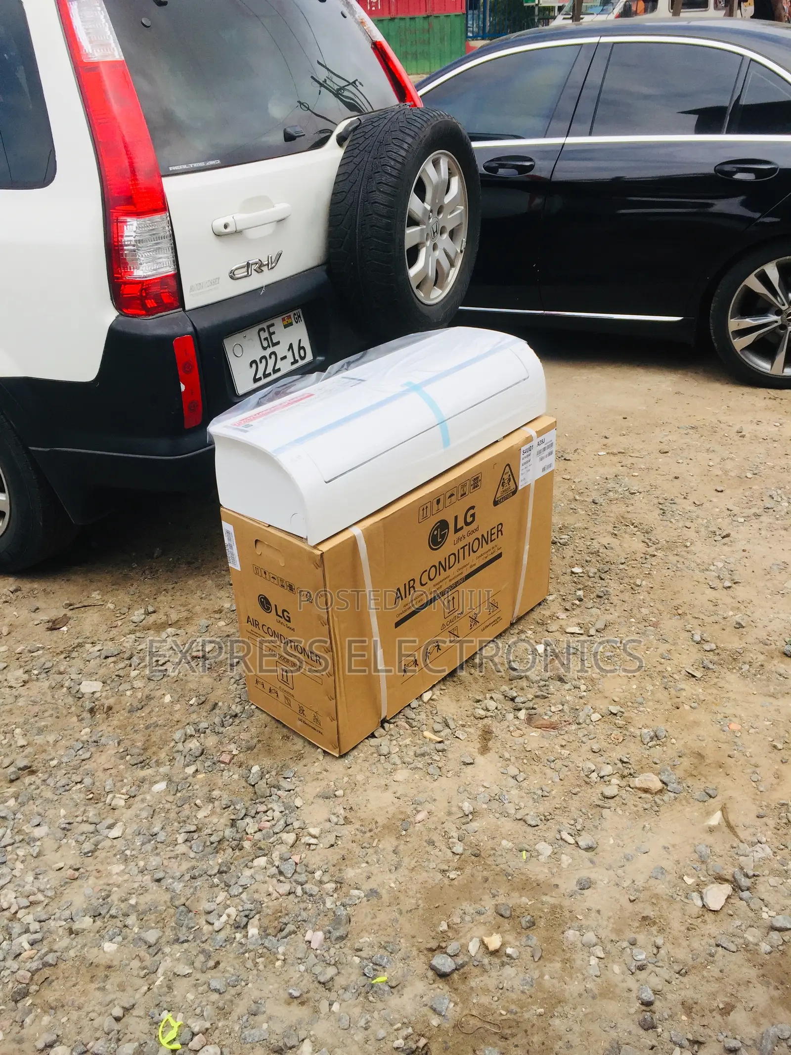 Available Now White Air Conditioner LG Split R410 Gas (1.5hp