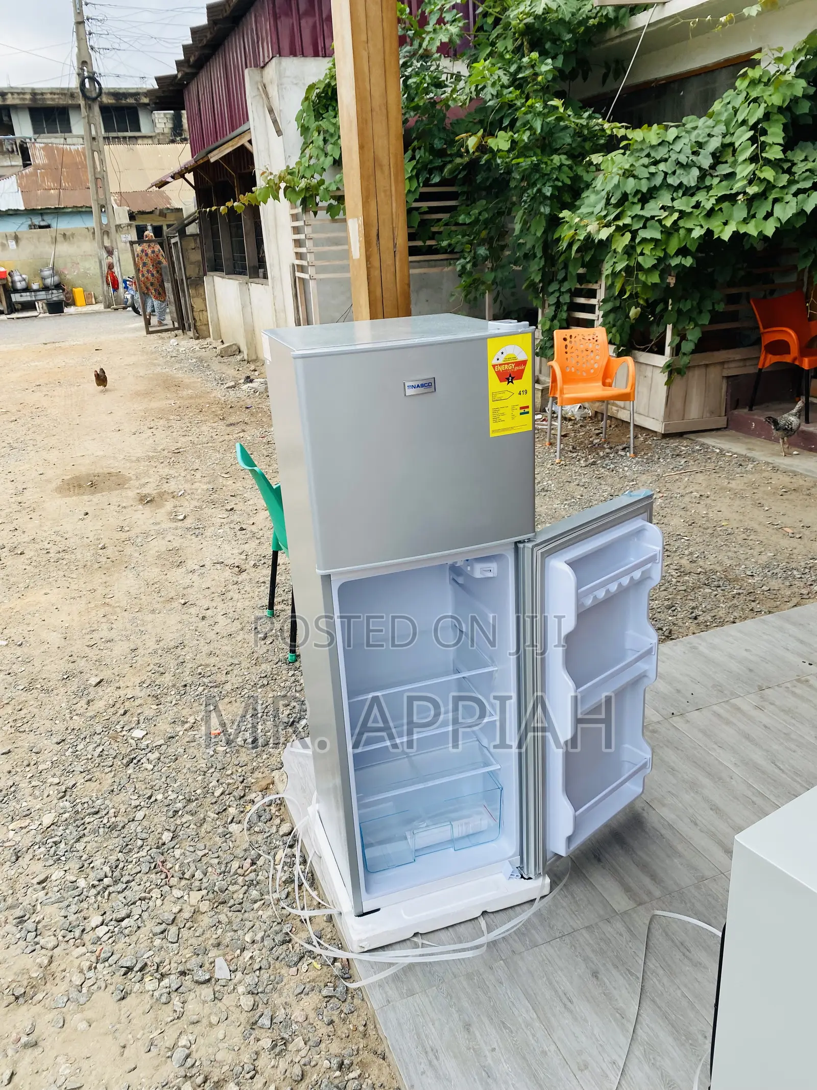 Extremely Chilling Nasco Nasf2-18fl Top Freezer Fridge.