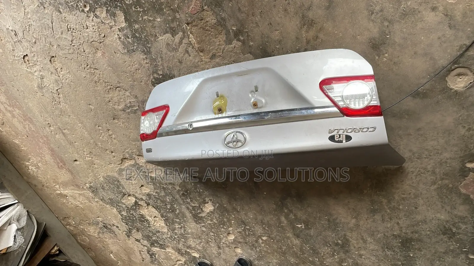 Toyota Corolla 2011 Trunk