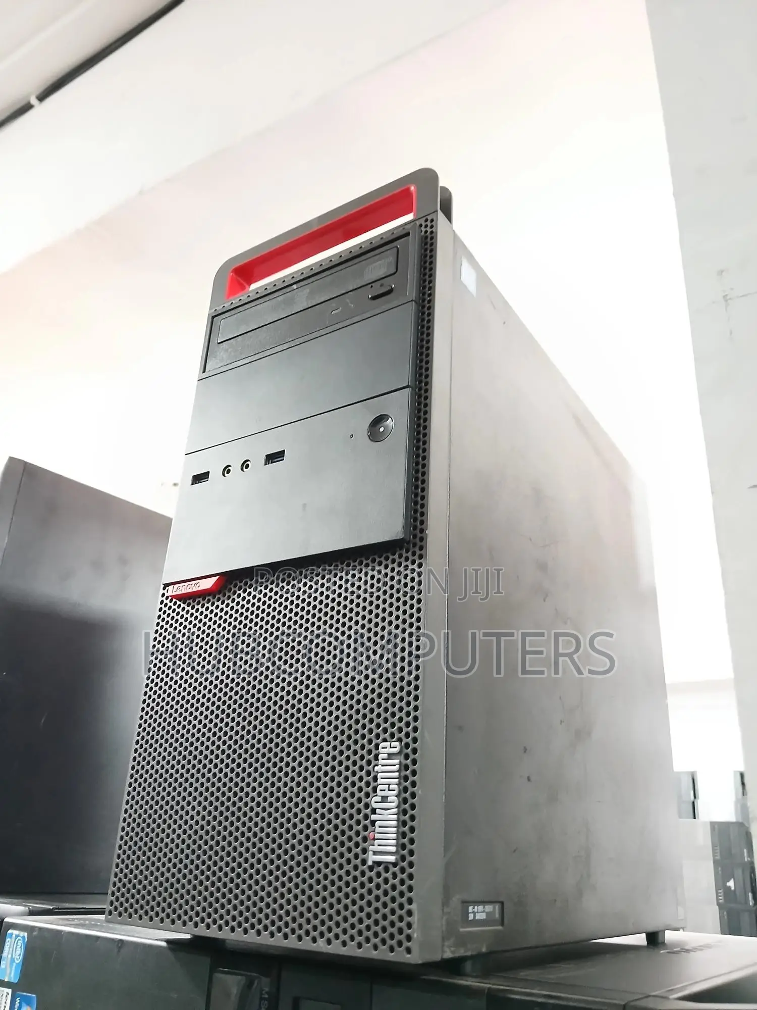 Desktop Computer Lenovo ThinkCentre M700 4GB Intel Pentium HDD 320GB