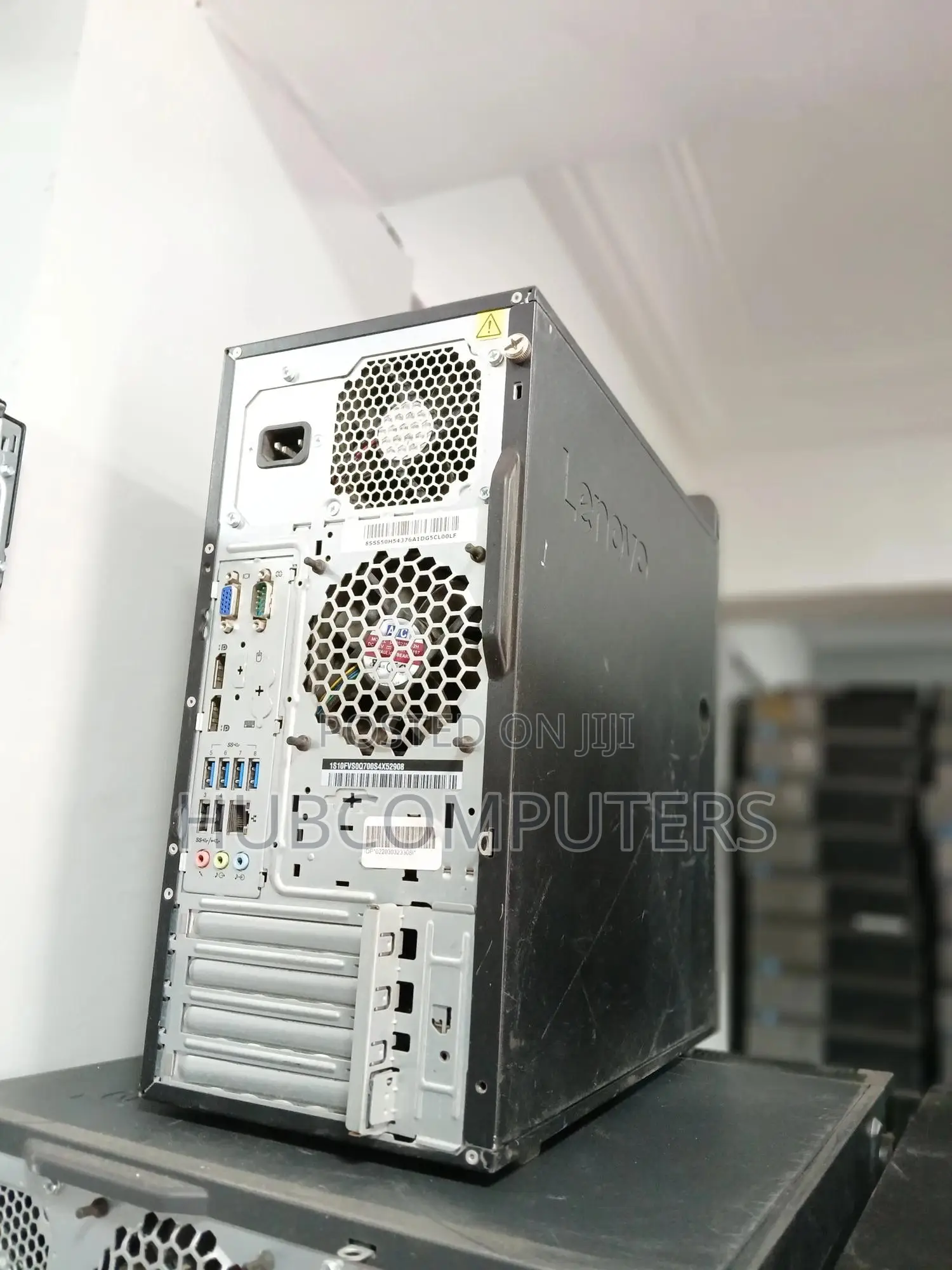 Desktop Computer Lenovo ThinkCentre M700 4GB Intel Pentium HDD 320GB