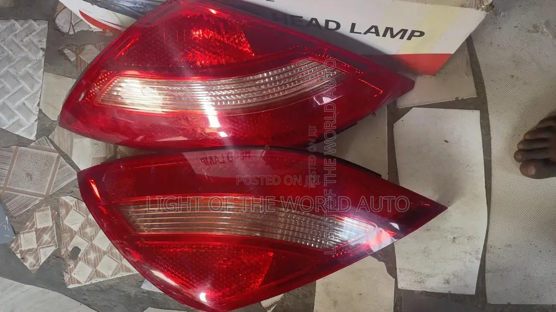 Honda Accord 05 Taillight