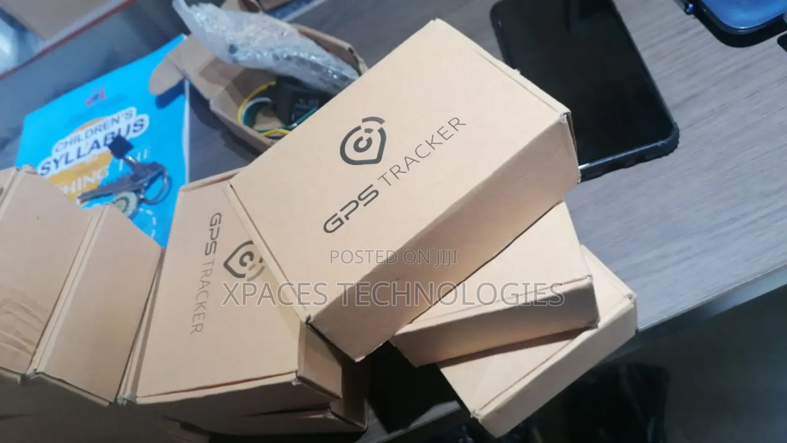 GPS Tracker for Vehicles/Motors, Duoiot Dv241 Without Microphone