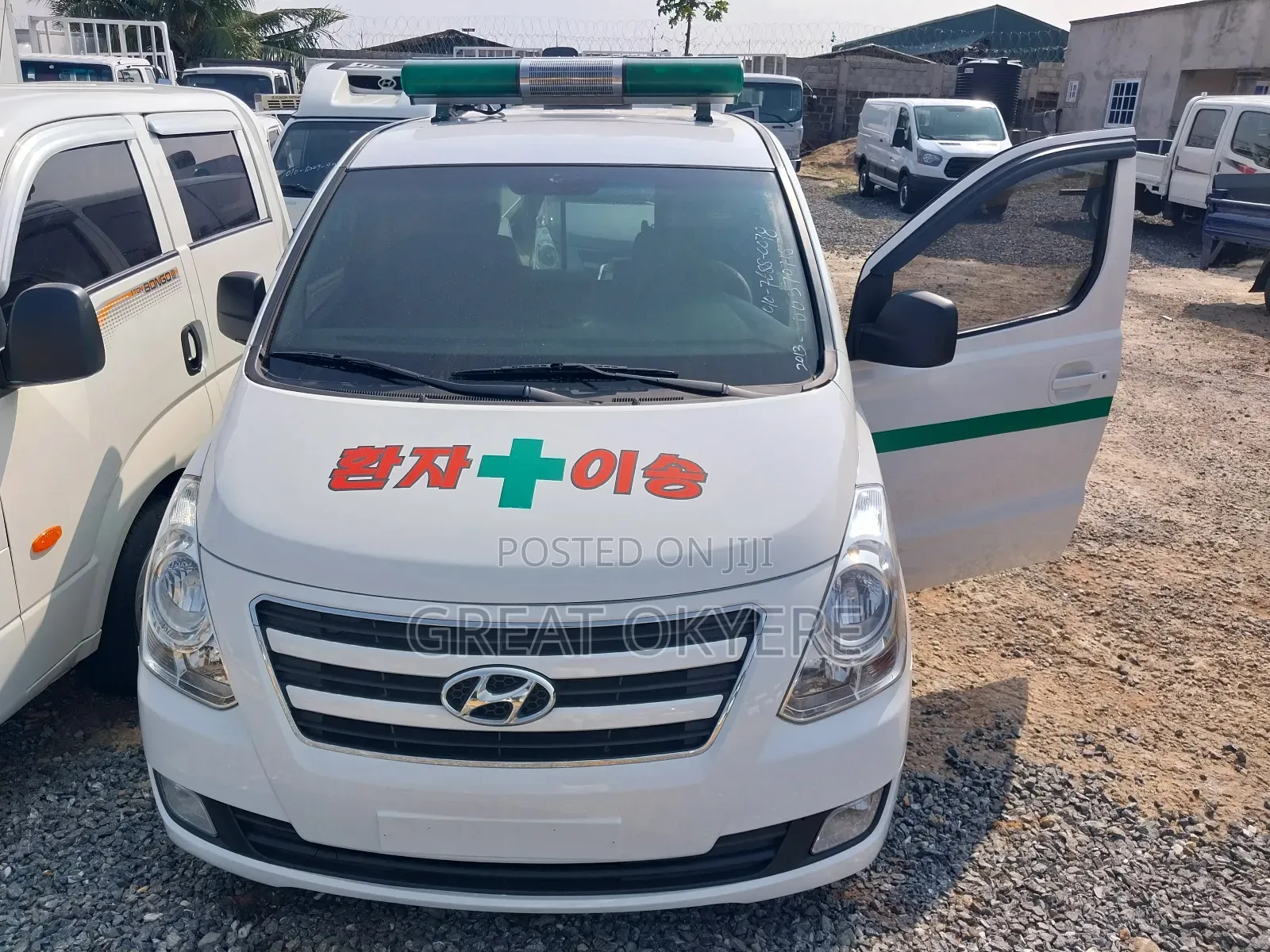 Hyundai Starex 2014 White
