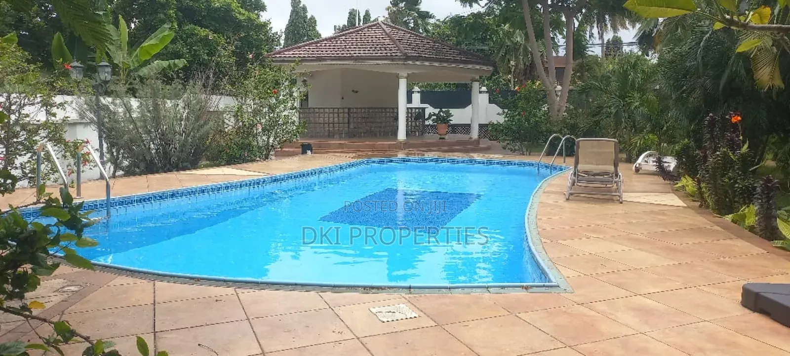 6bdrm House in Dki Properties, Dzorwulu for sale