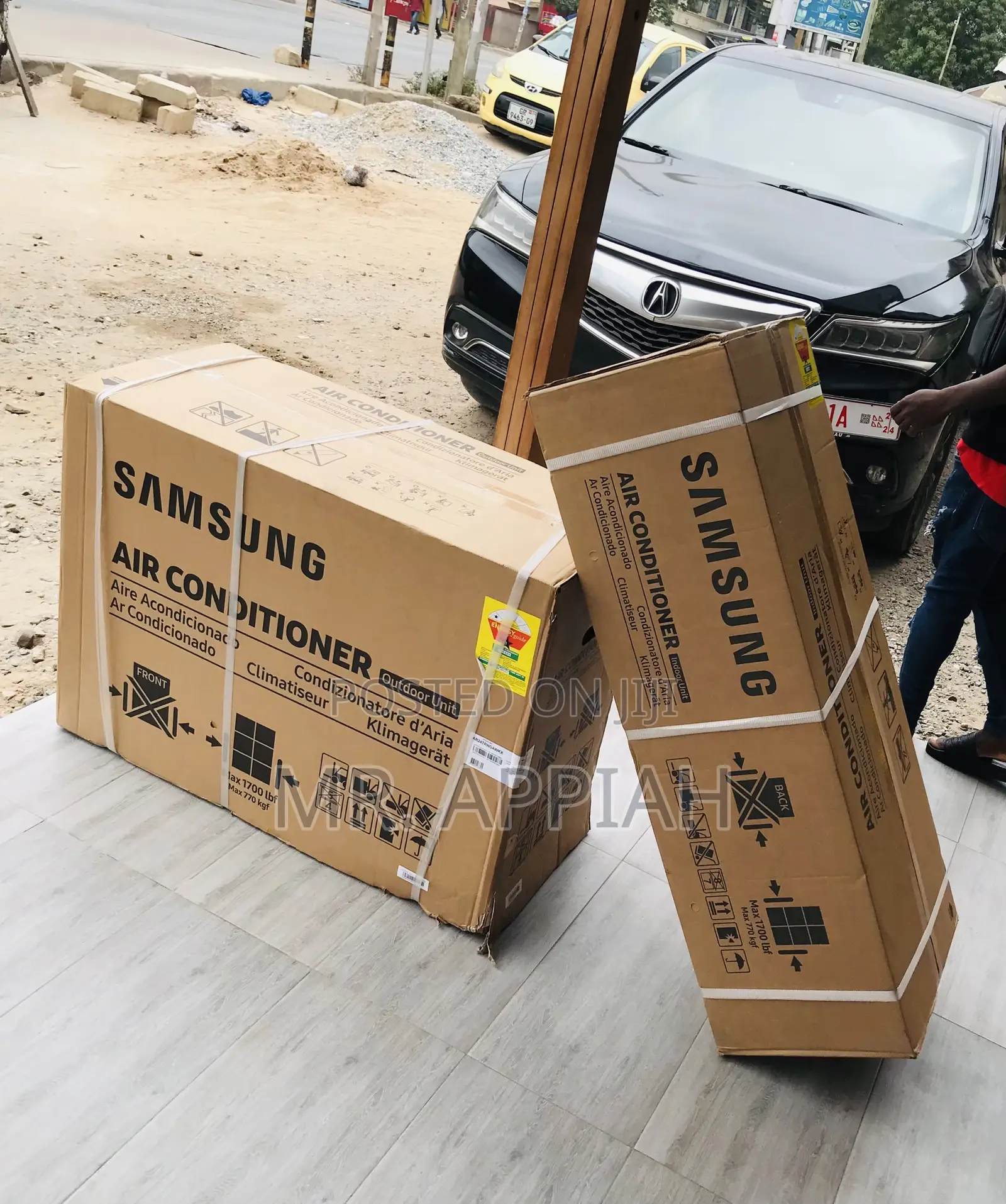 Authentic Samsung 2.5hp R410 Non Inverter Air Conditioner.