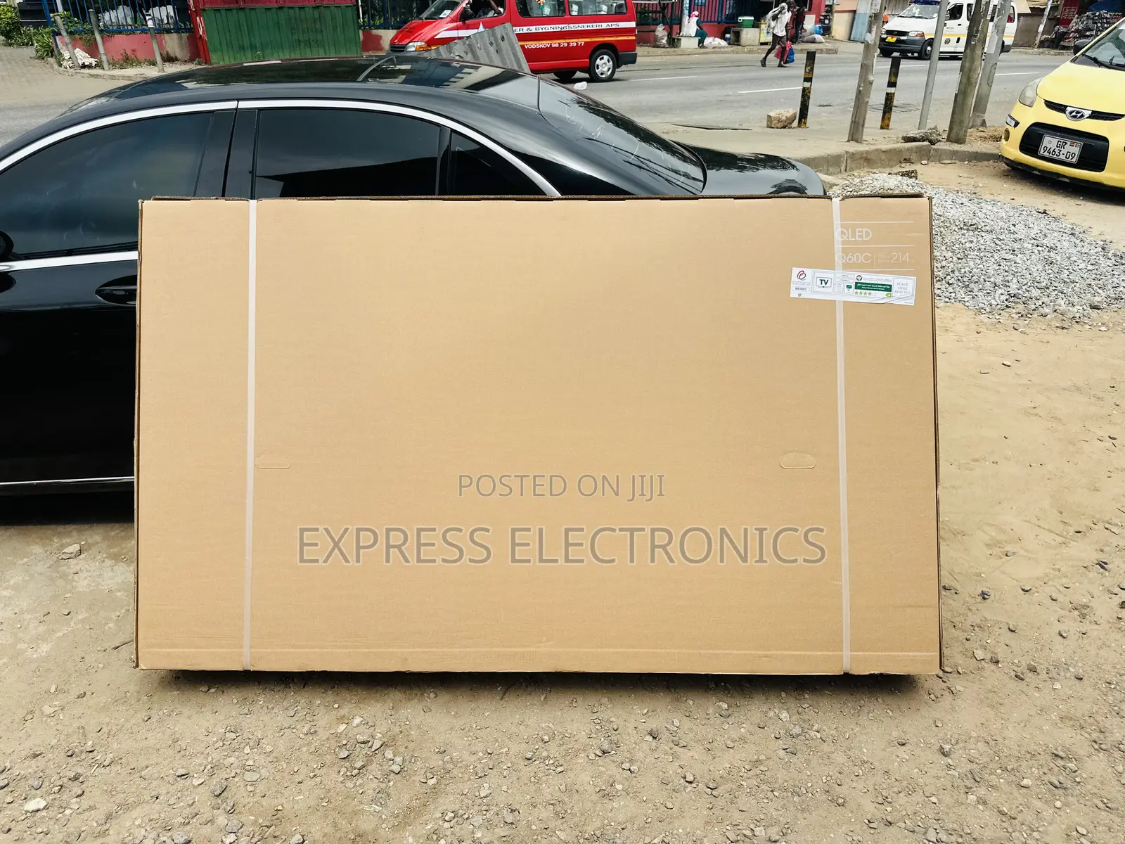 Slim Glossy QLED Smart 85”Q60C Television